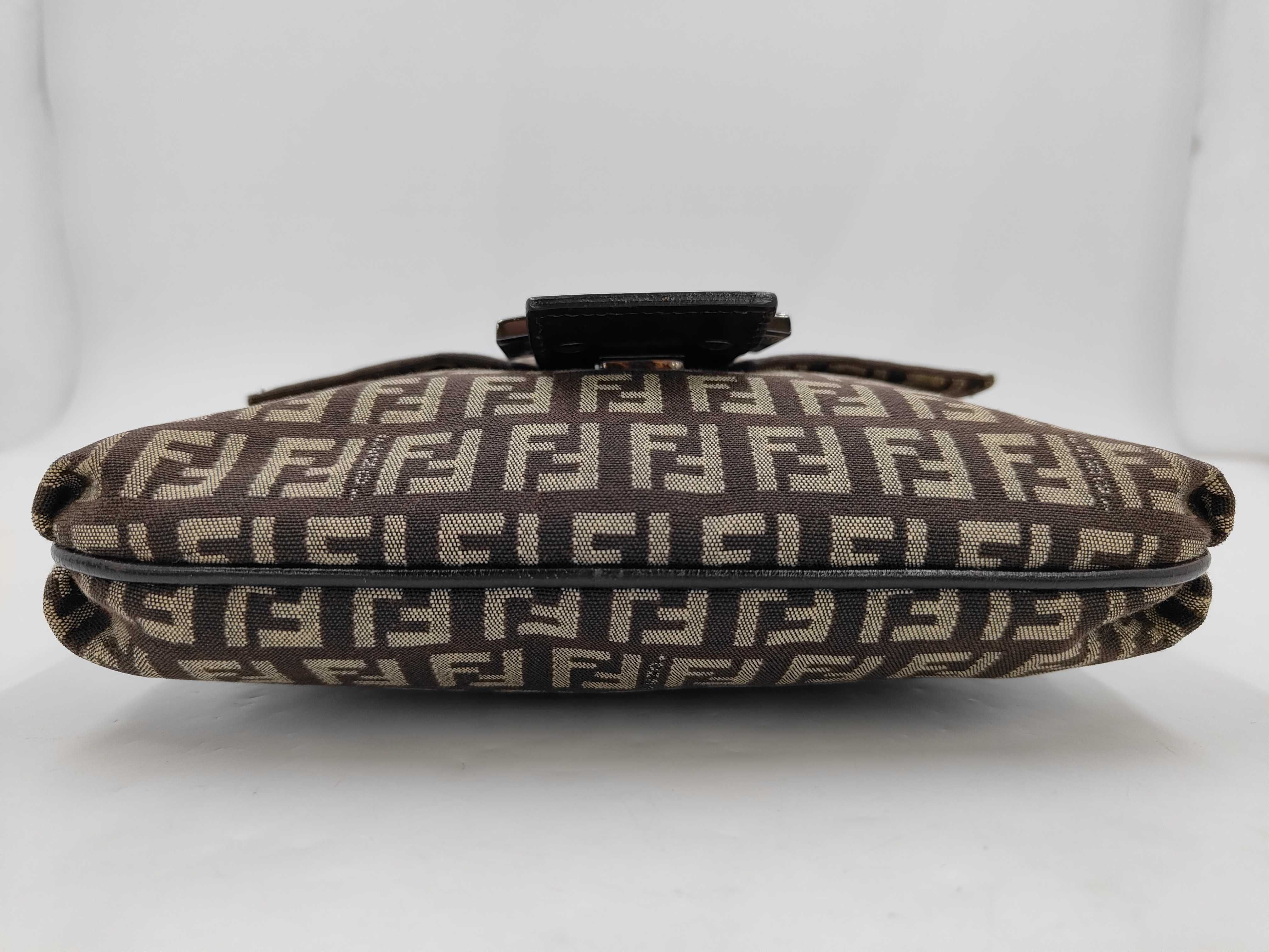 Zucchino Canvas Shoulder Bag — view 3