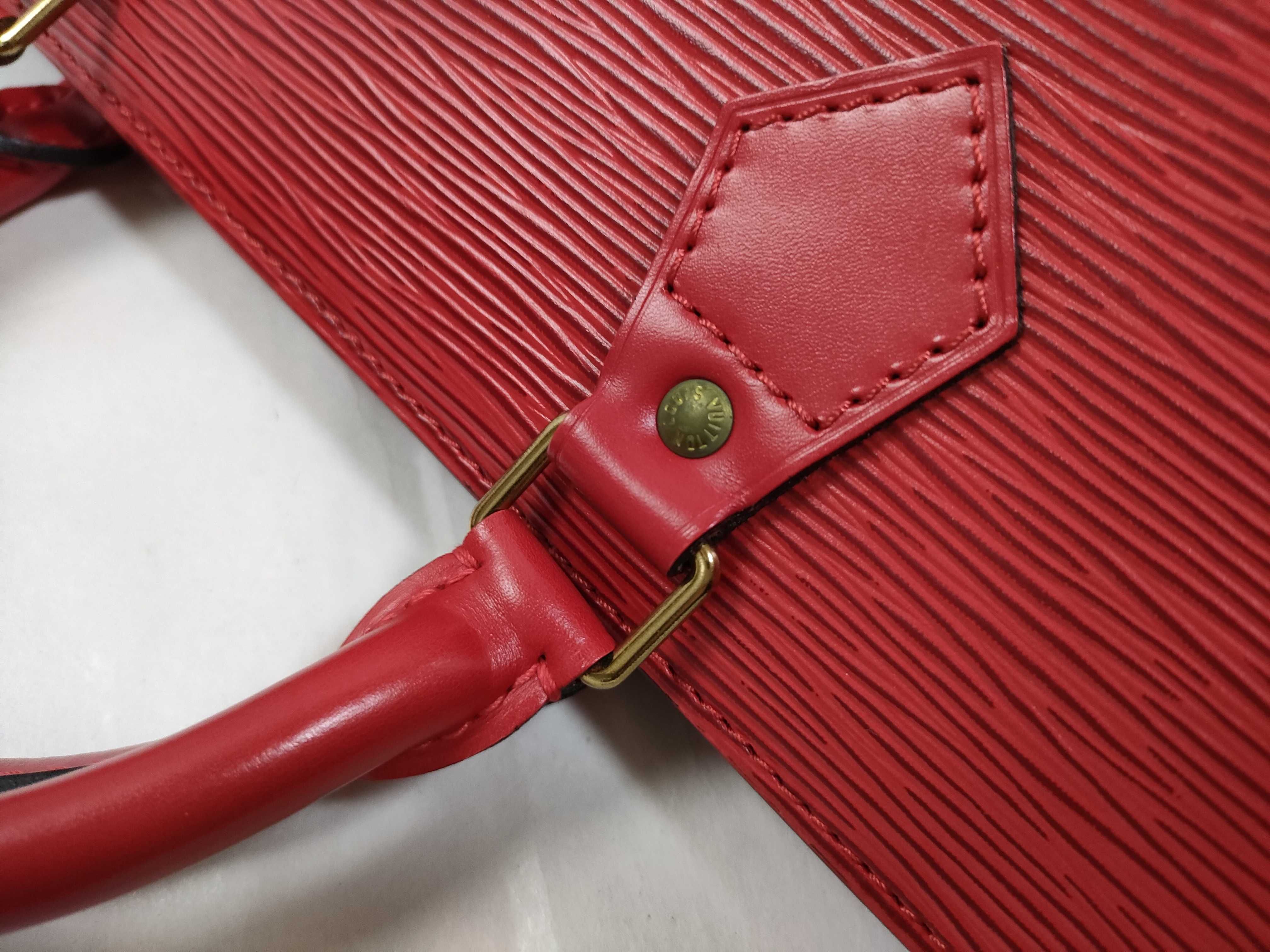 Epi Louis Vuitton Epi Sac Triangle Castilian Red Handbag M52097. Handbag — view 4