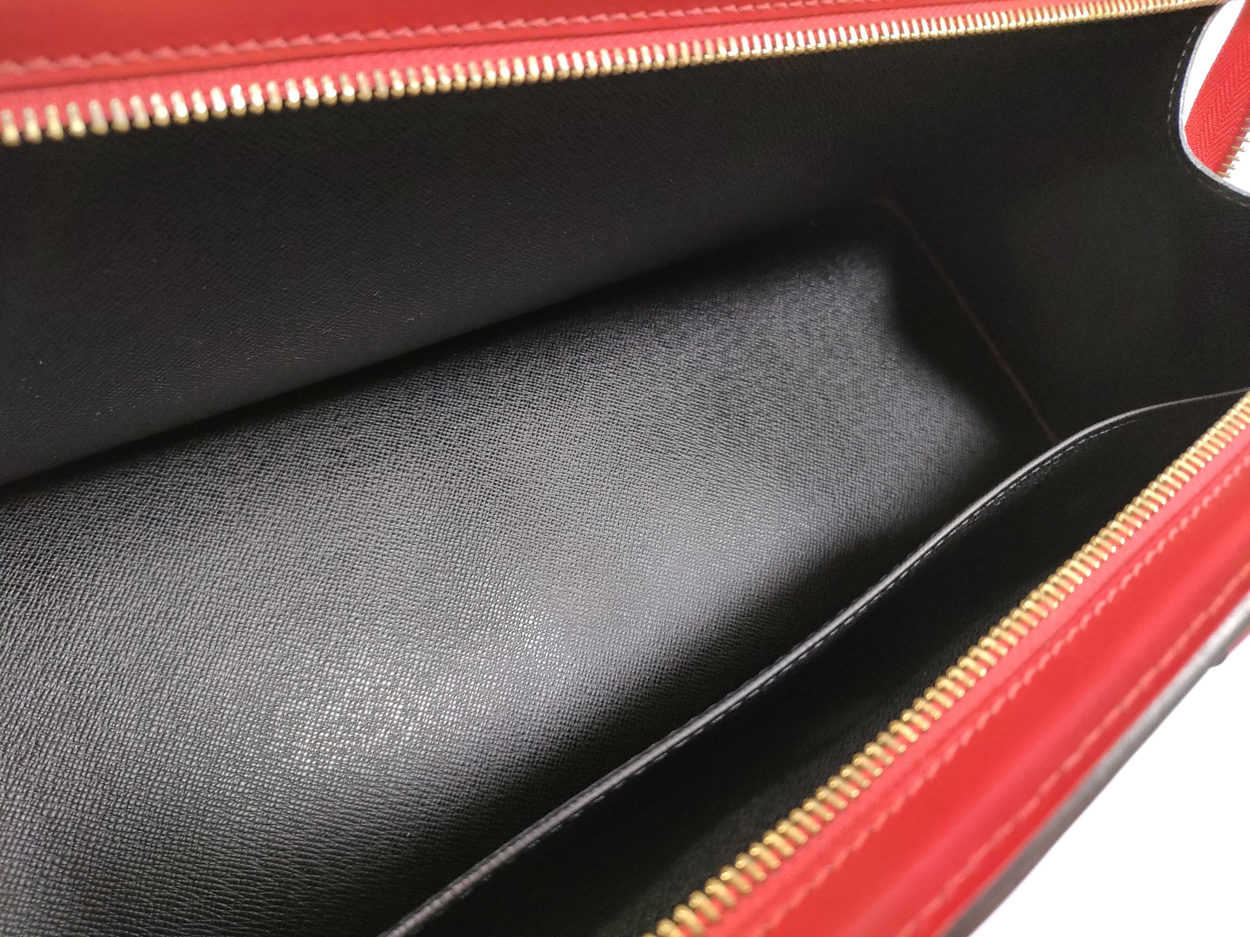 Epi Louis Vuitton Epi Sac Triangle Castilian Red Handbag M52097. Handbag — view 9