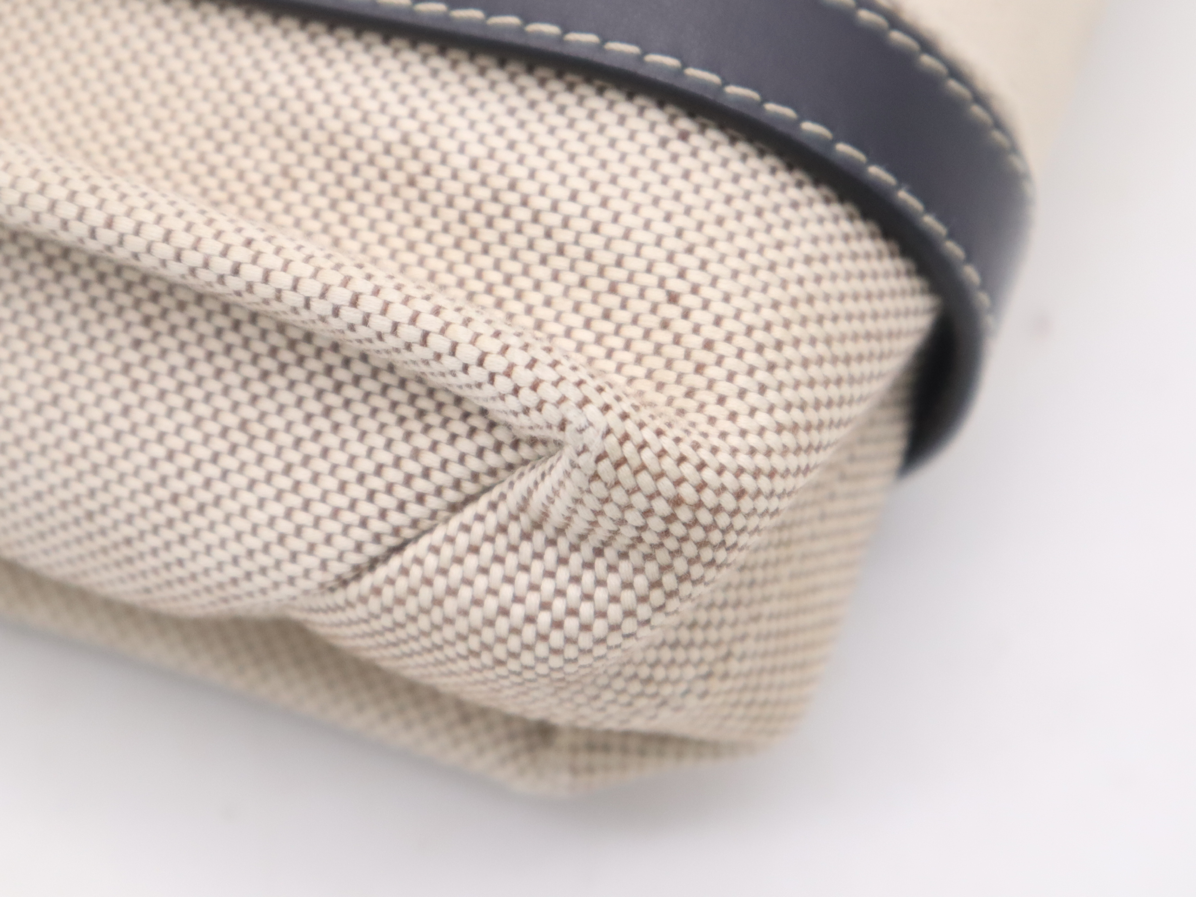 Canvas Woody Small Beige Tote Bag — view 9