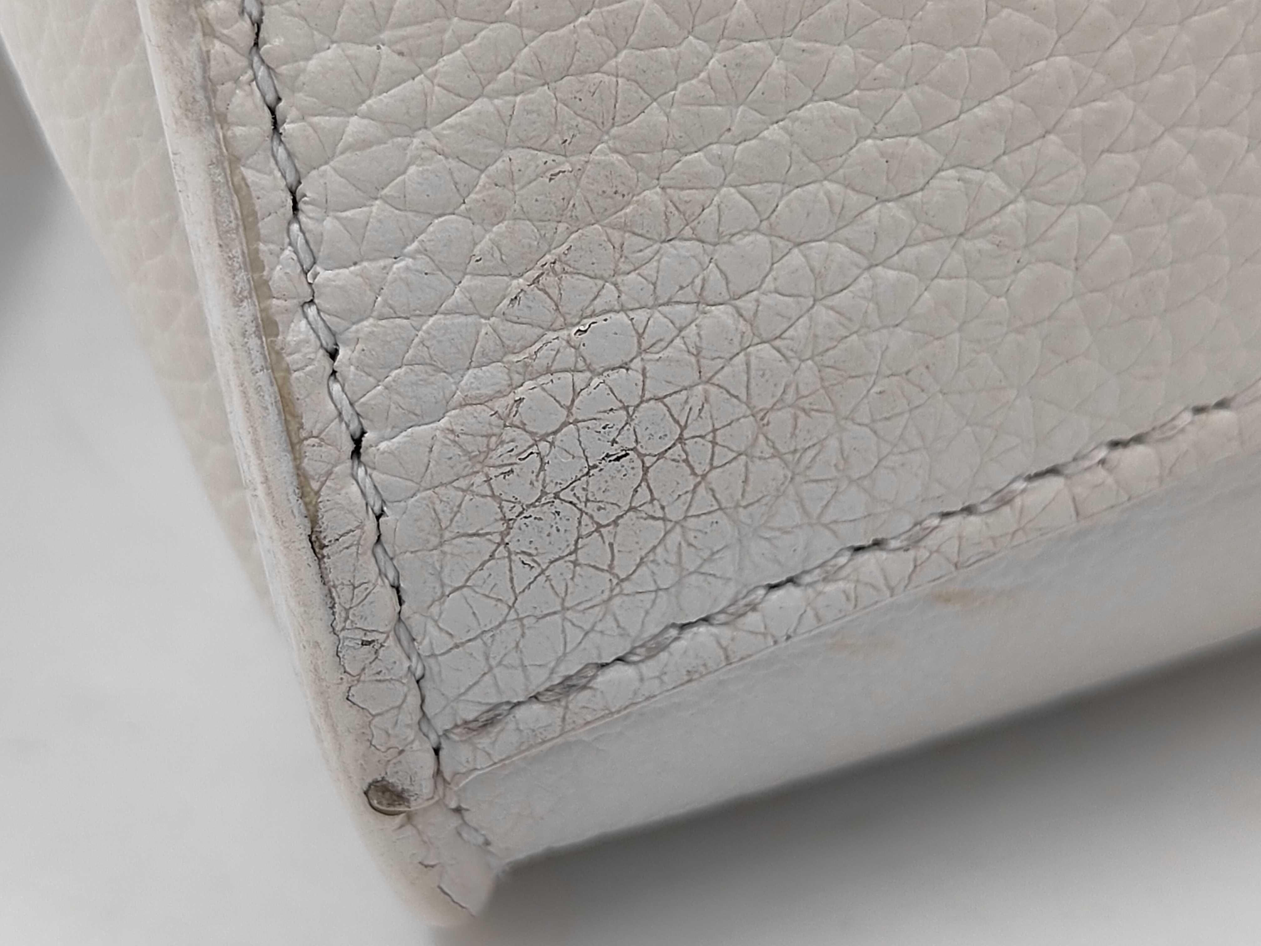 Neoclassic City Off-White Handbag — view 9