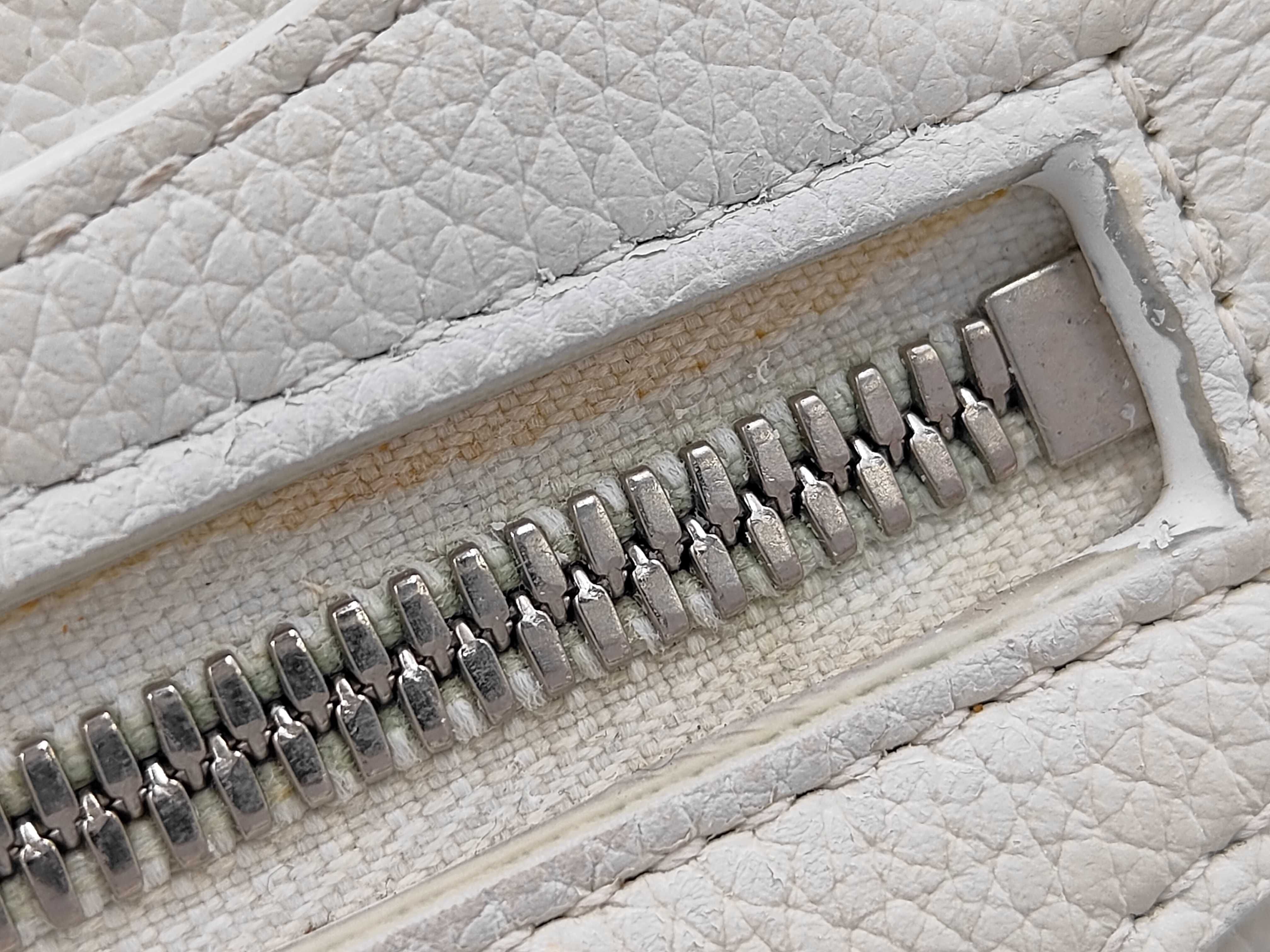 Neoclassic City Off-White Handbag — view 10