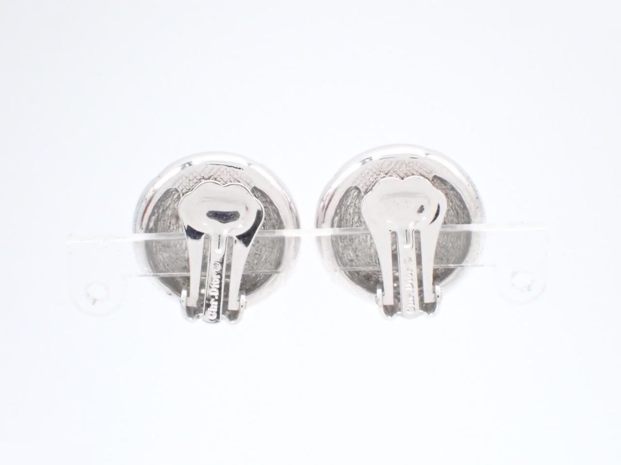 Other lines: Precious metals and earrings — view 2