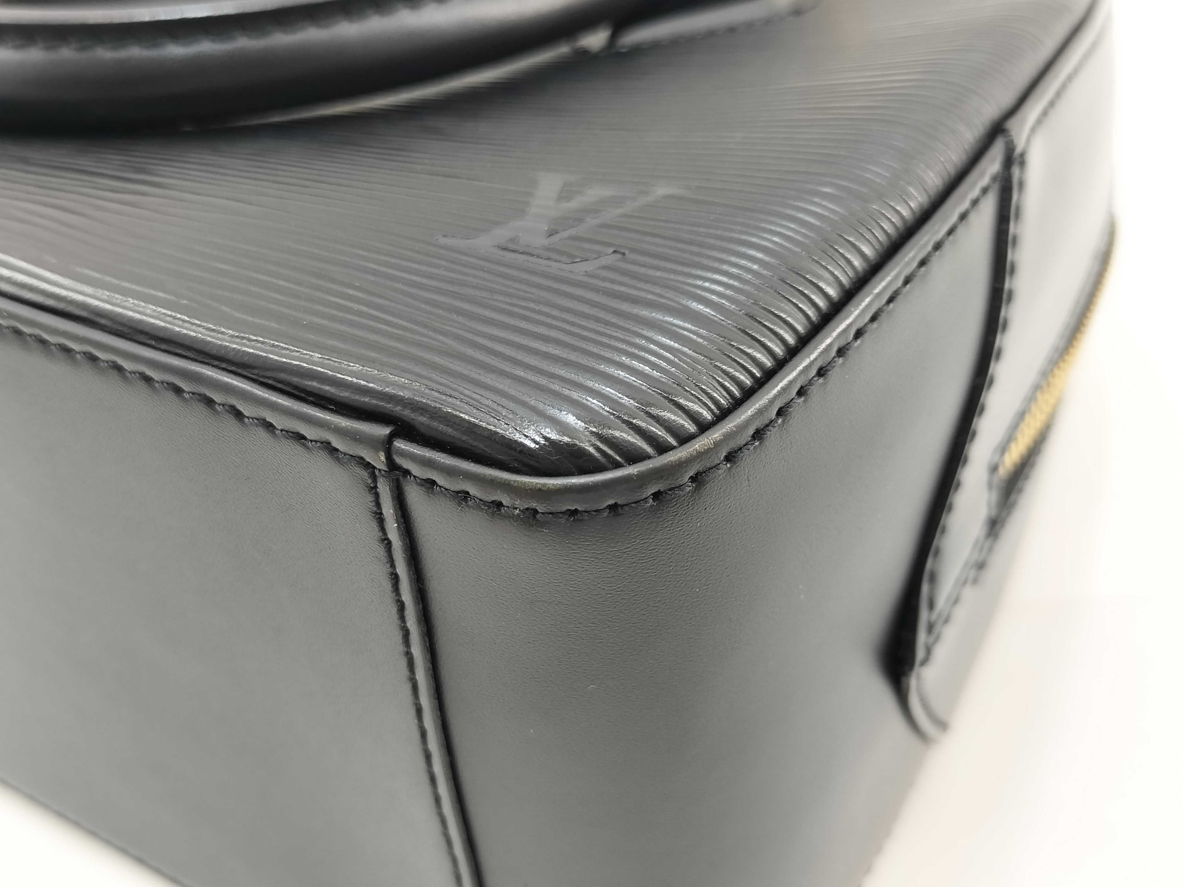Epi Leather Sablon Black Handbag — view 6