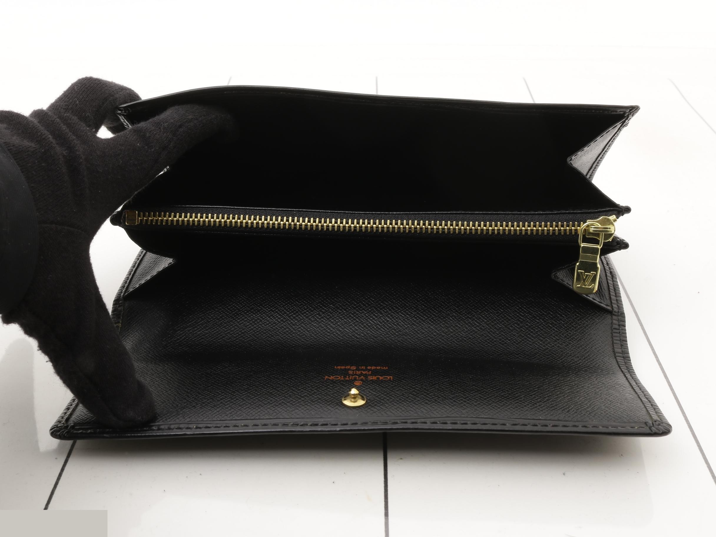 M63572 Epi Pochette Portemonnaie Credit — view 4