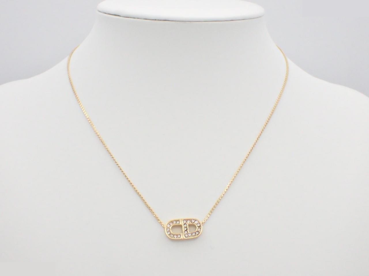 Other lines: Precious metals, necklaces, pendants — view 3
