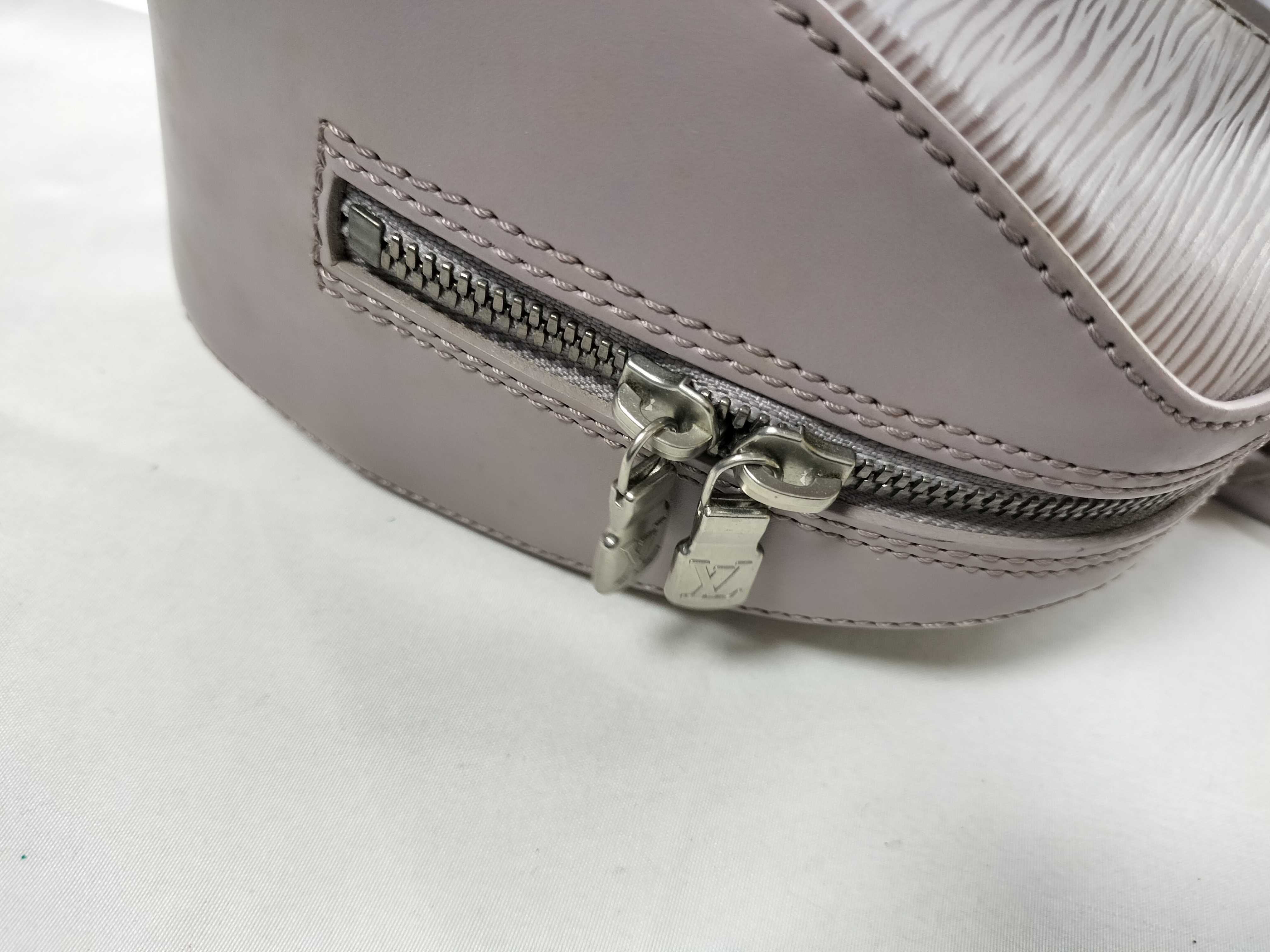 Epi Jasmine Lilac Handbag — view 13