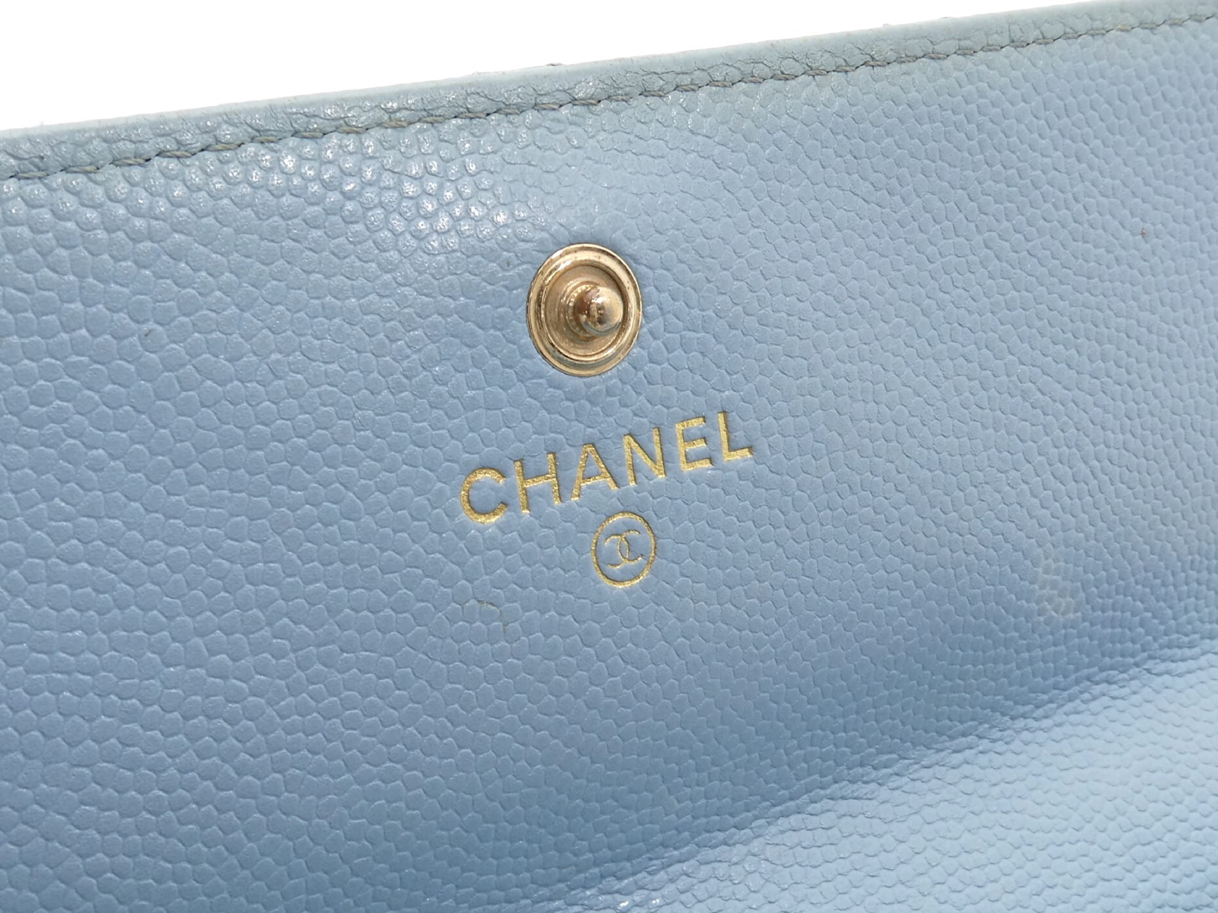 Matelassé Coco Mark Caviar Skin Wallet — view 8
