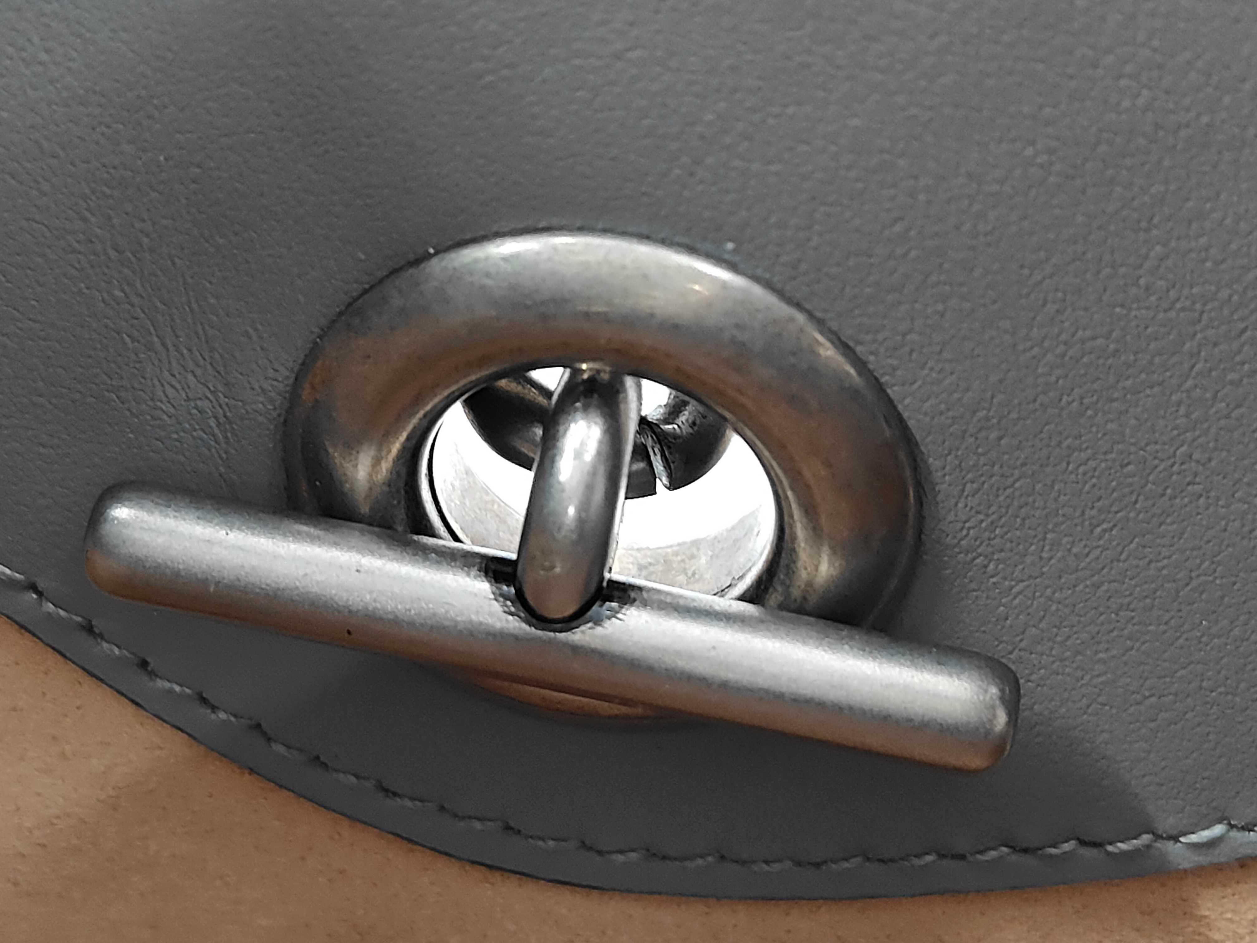 GG Marmont Tote Bag Shoulder Bag — view 11