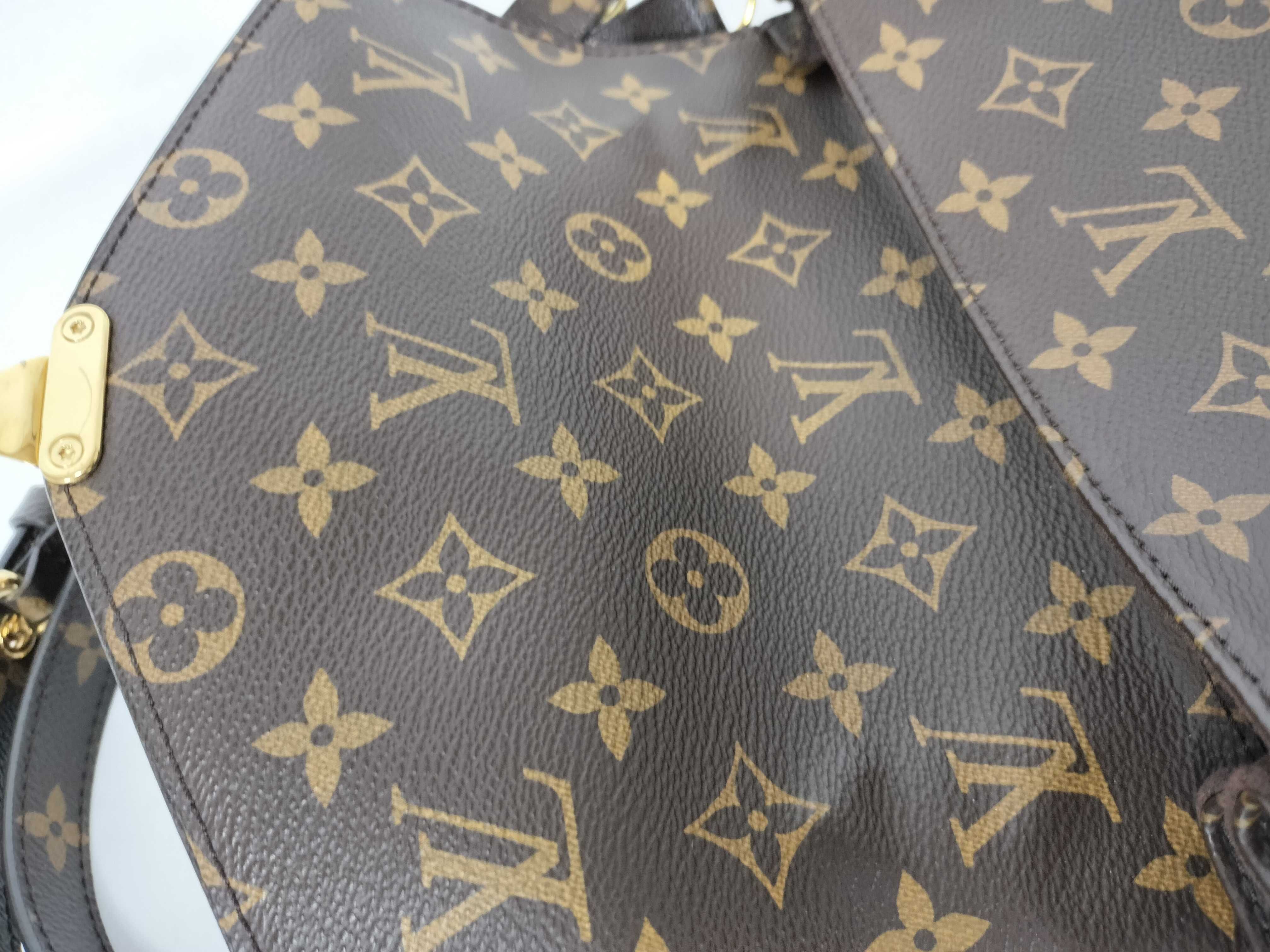 Monogram Pochette Metis Brown Gold Monogram PL0148 Handbag — view 10