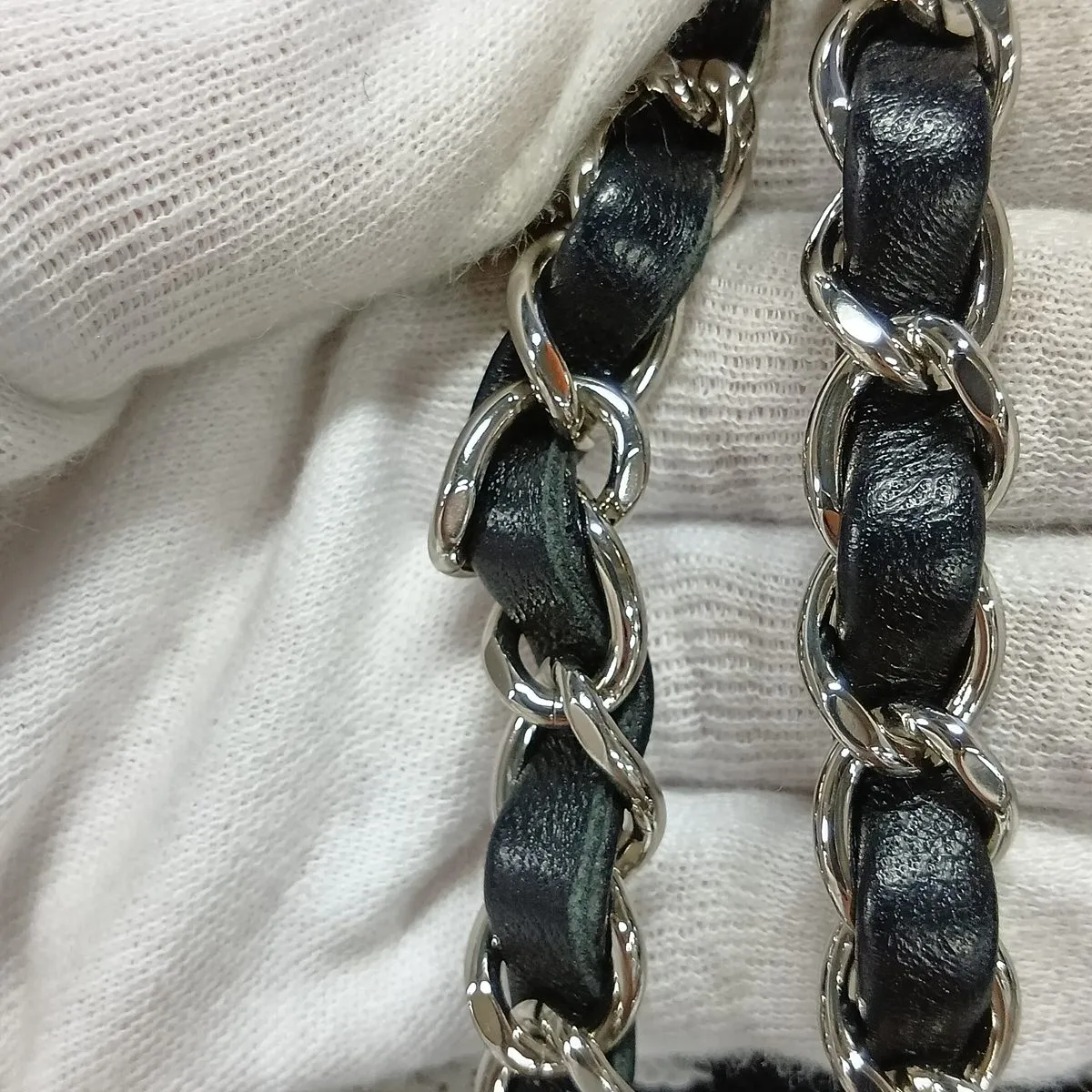 [Individually packaged] Chanel Coco Mark Sequin Single Flap Double Chain Bag White x Black T521N760 Random Plate — view 10