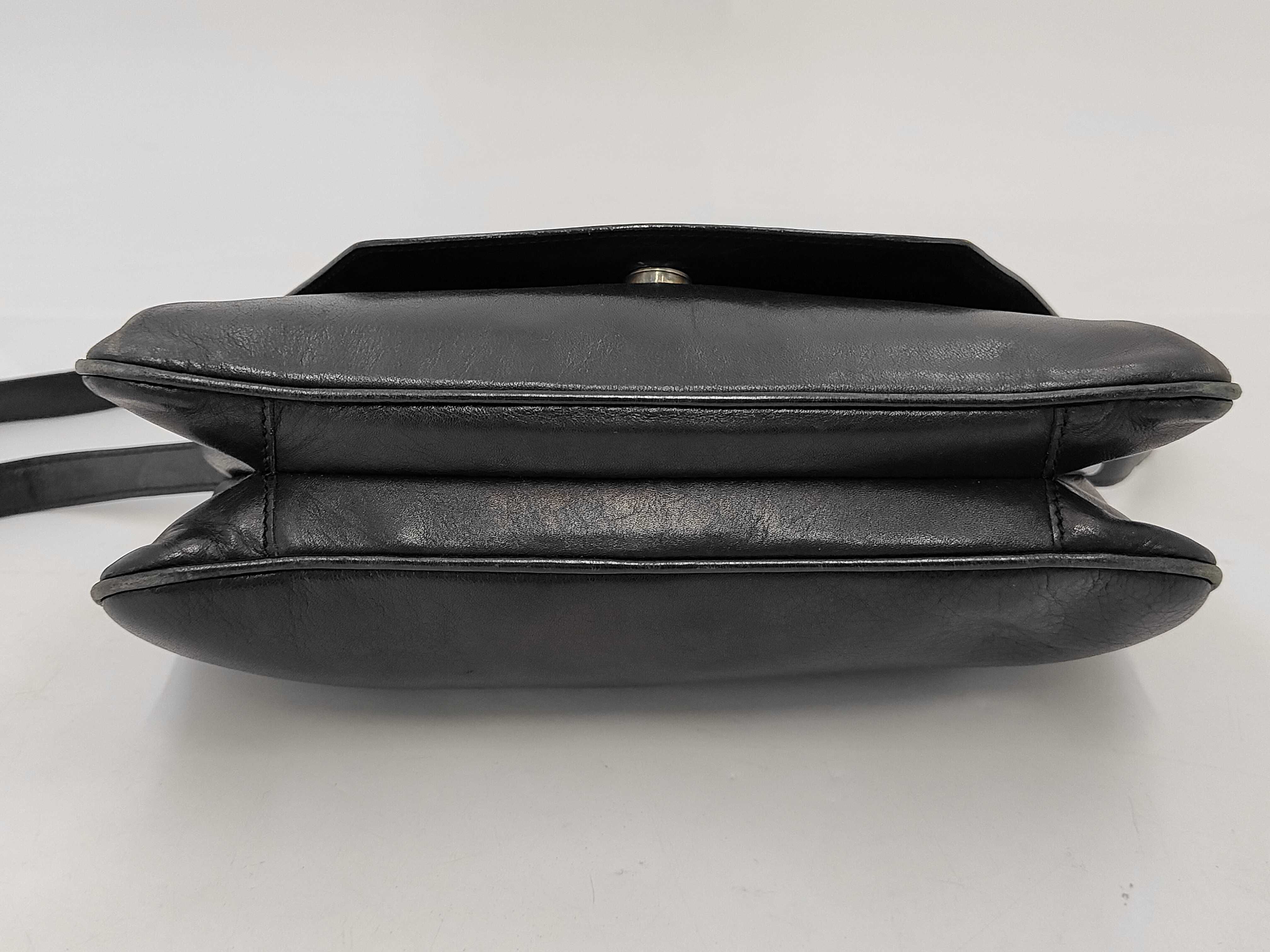 Triomphe Hardware Shoulder Bag — view 4