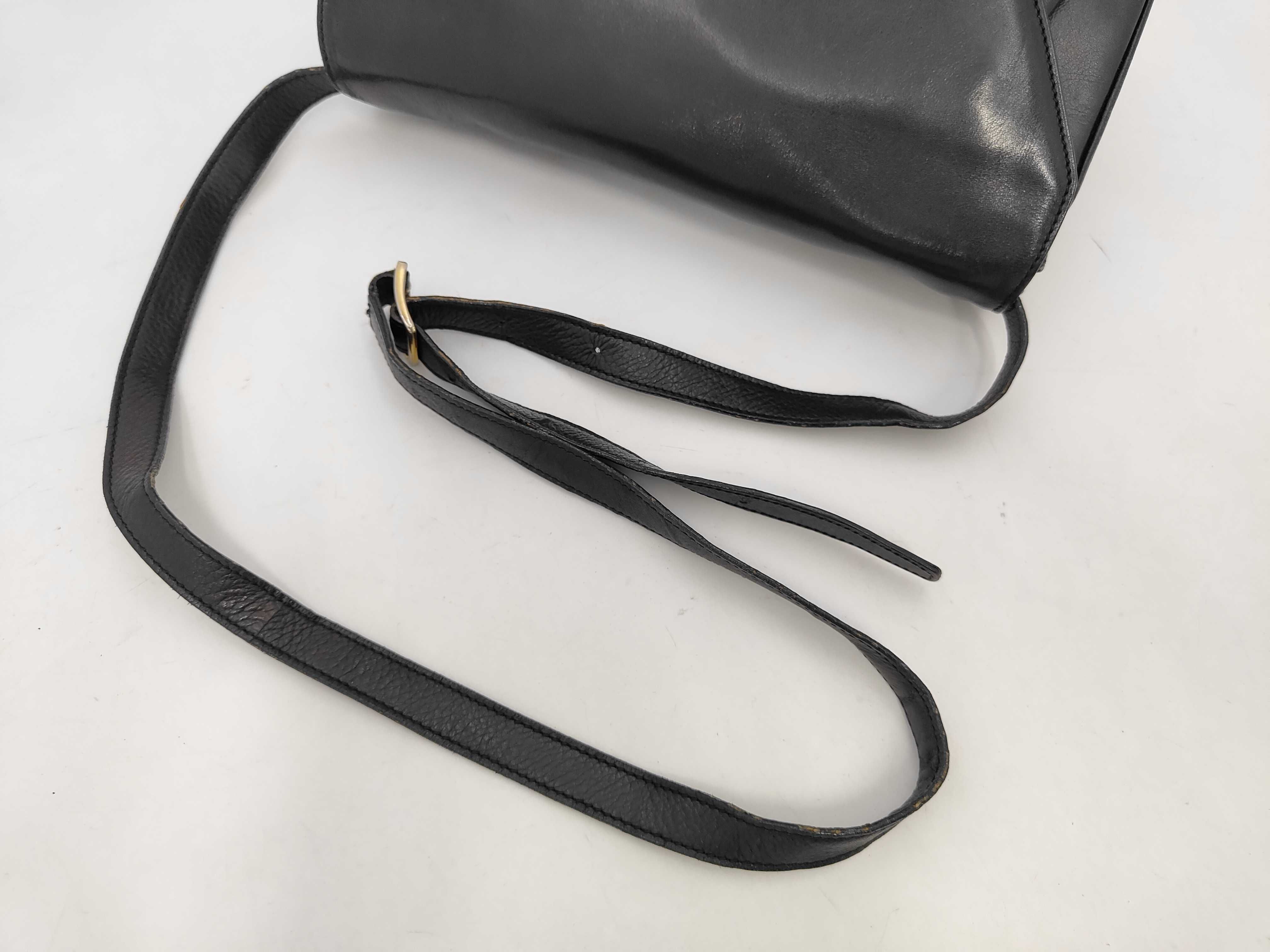Triomphe Hardware Shoulder Bag — view 5