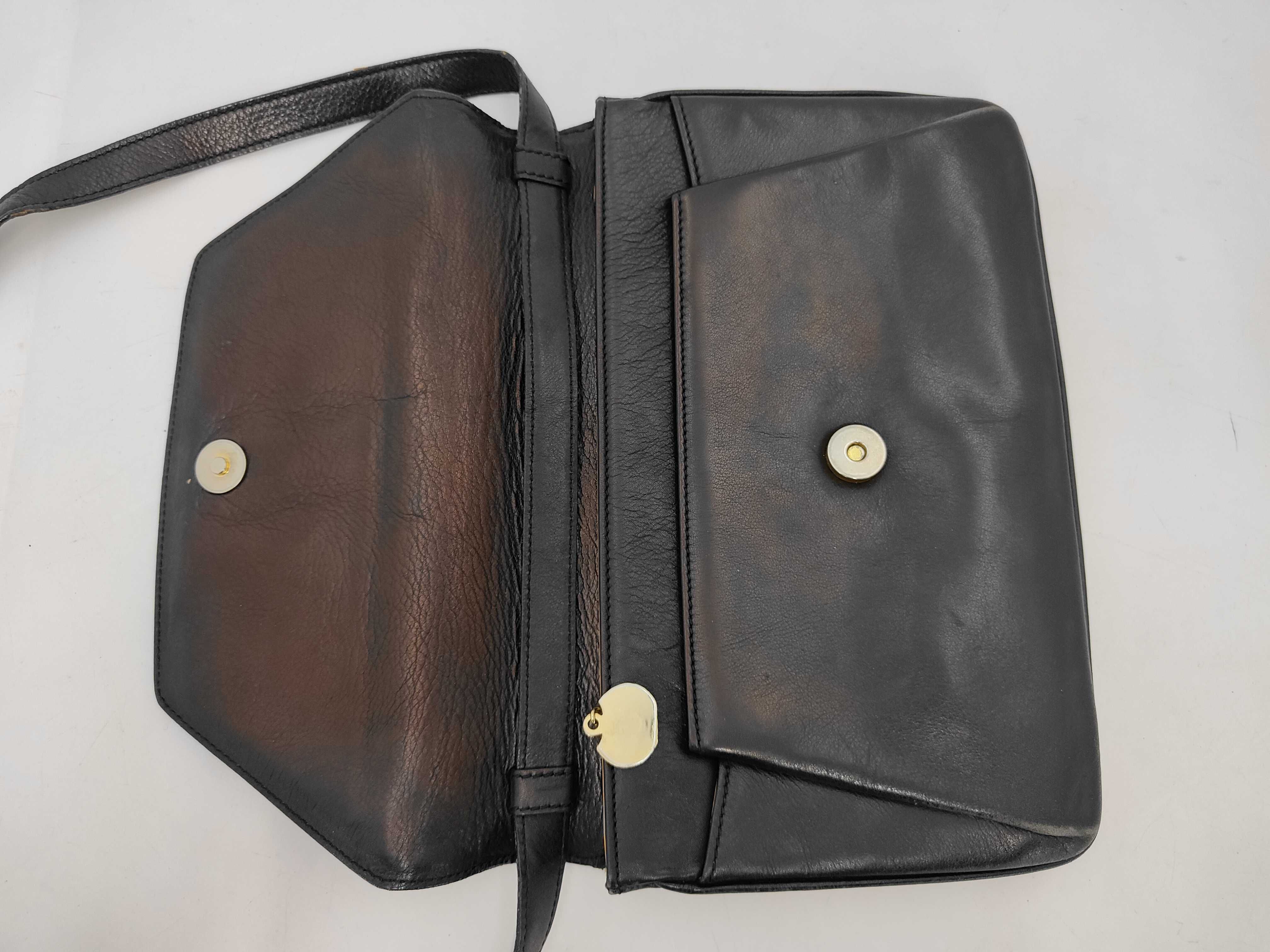 Triomphe Hardware Shoulder Bag — view 8