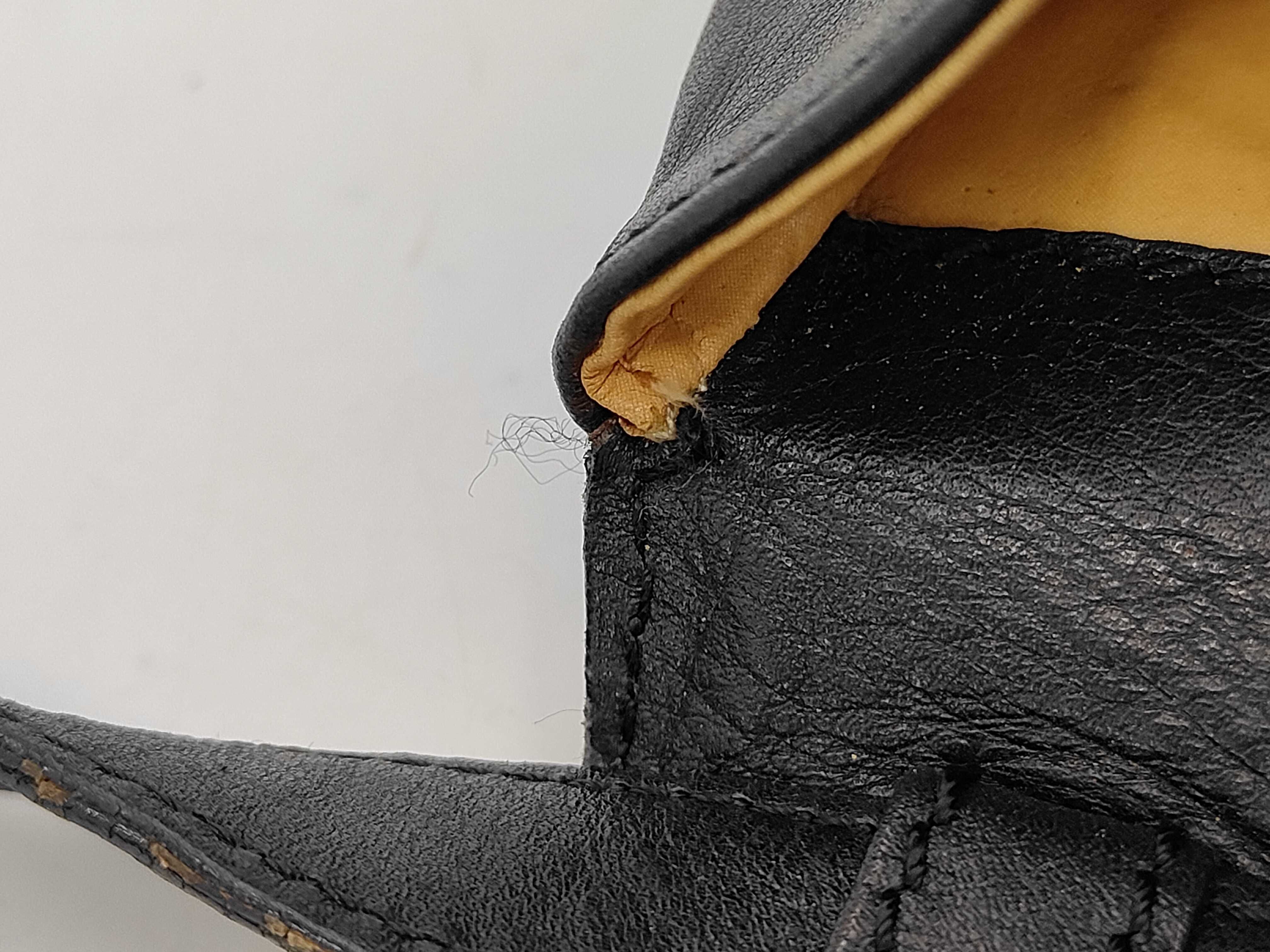 Triomphe Hardware Shoulder Bag — view 9