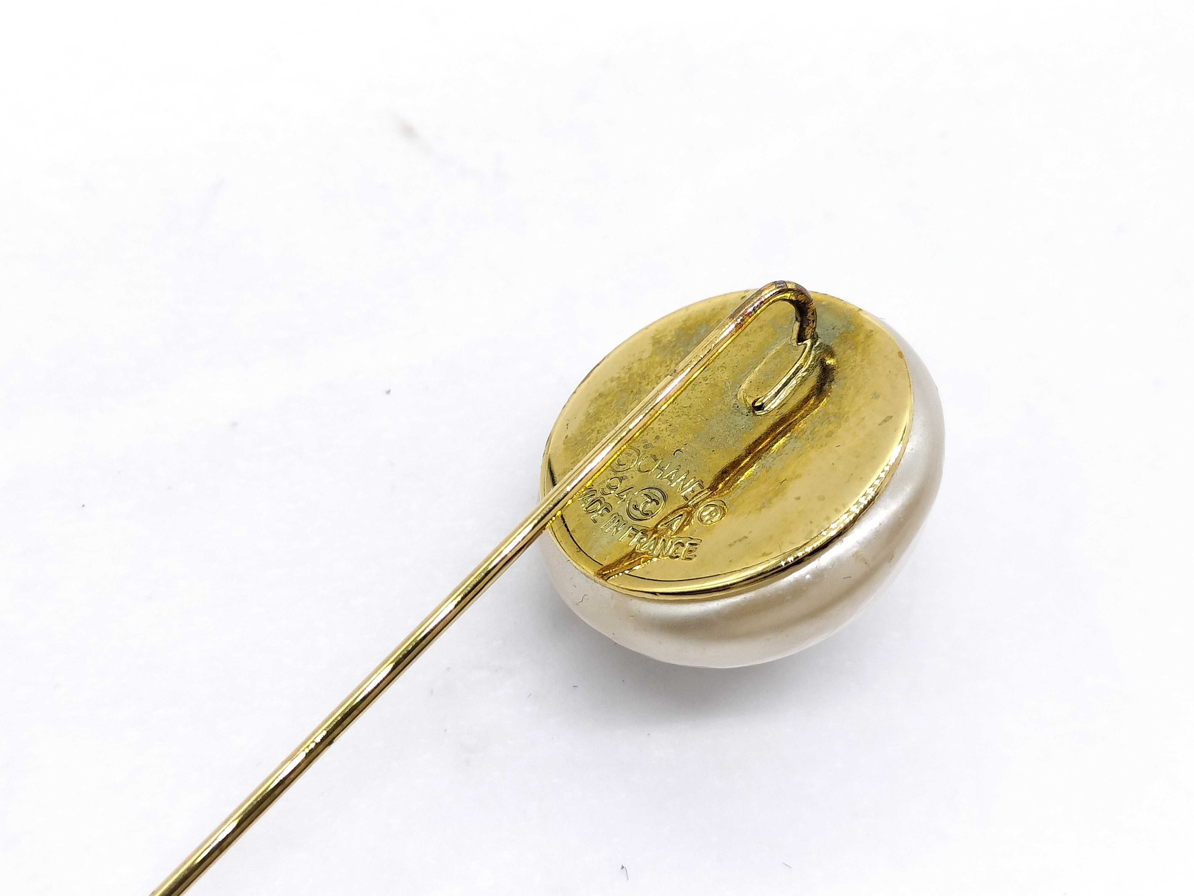 Coco Mark Pearl Pin Coco Mark Brooch — view 3