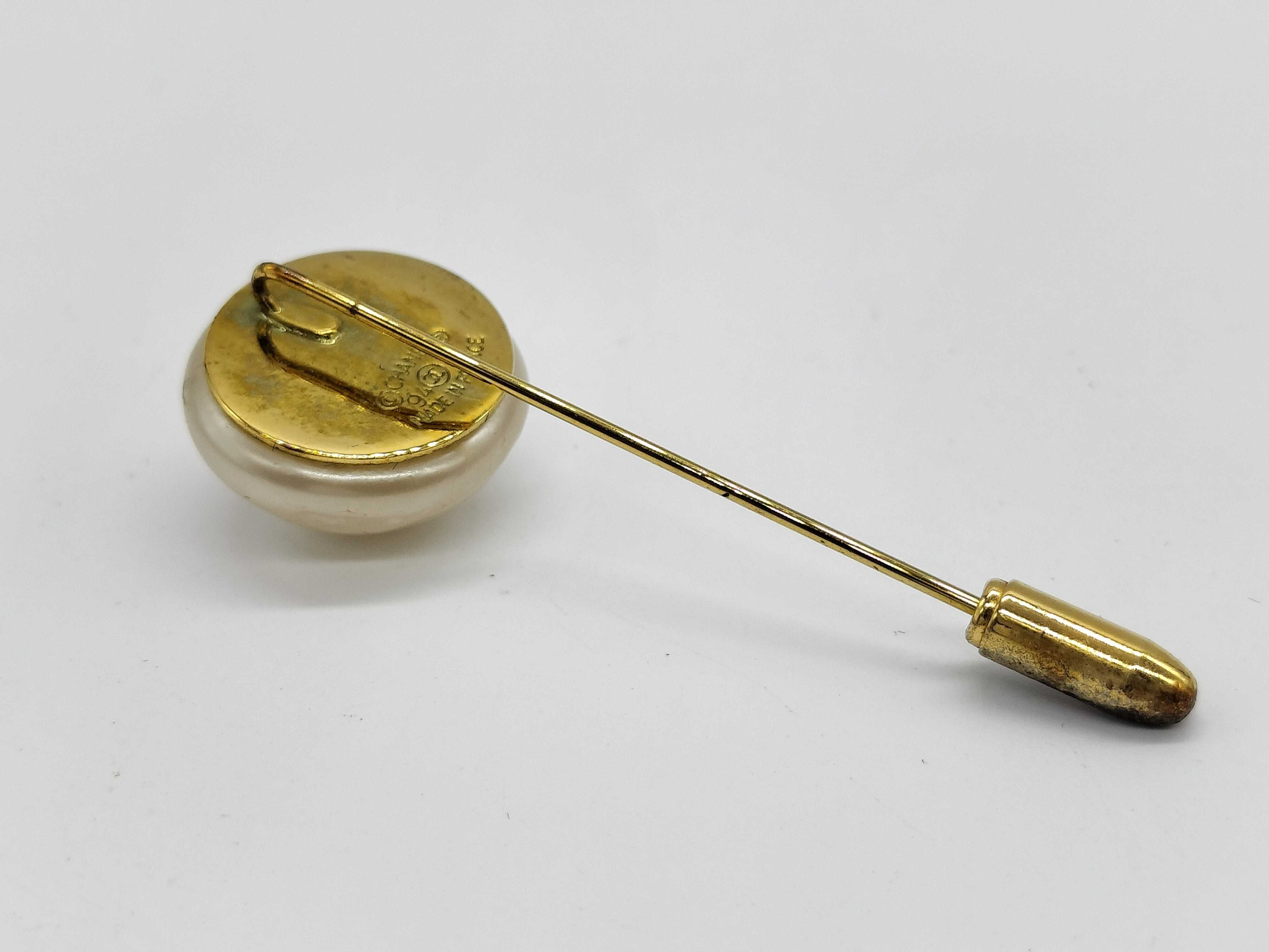 Coco Mark Pearl Pin Coco Mark Brooch — view 4