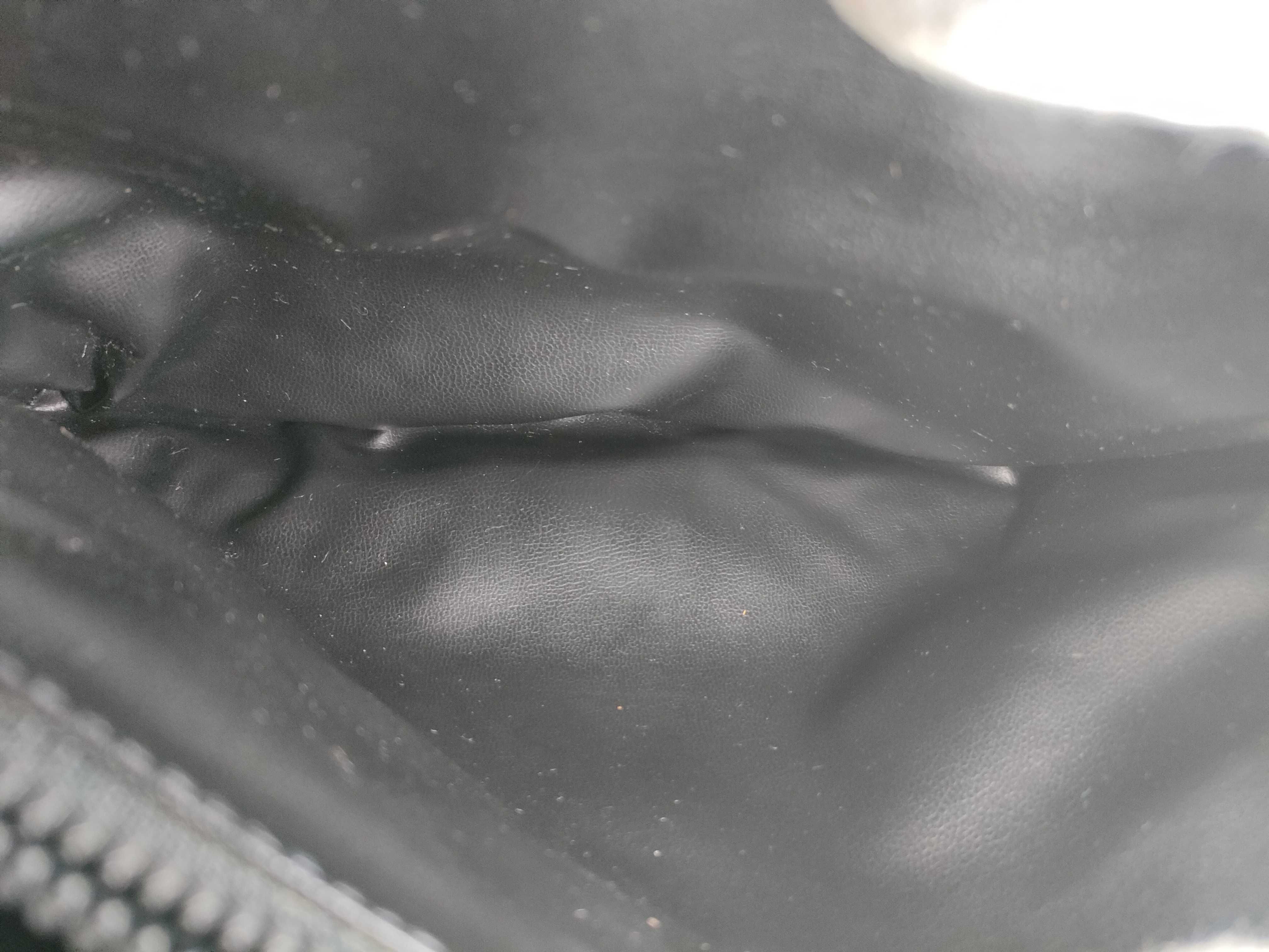 Vintage Leather Shoulder Bag with Carriage Hardware — view 10