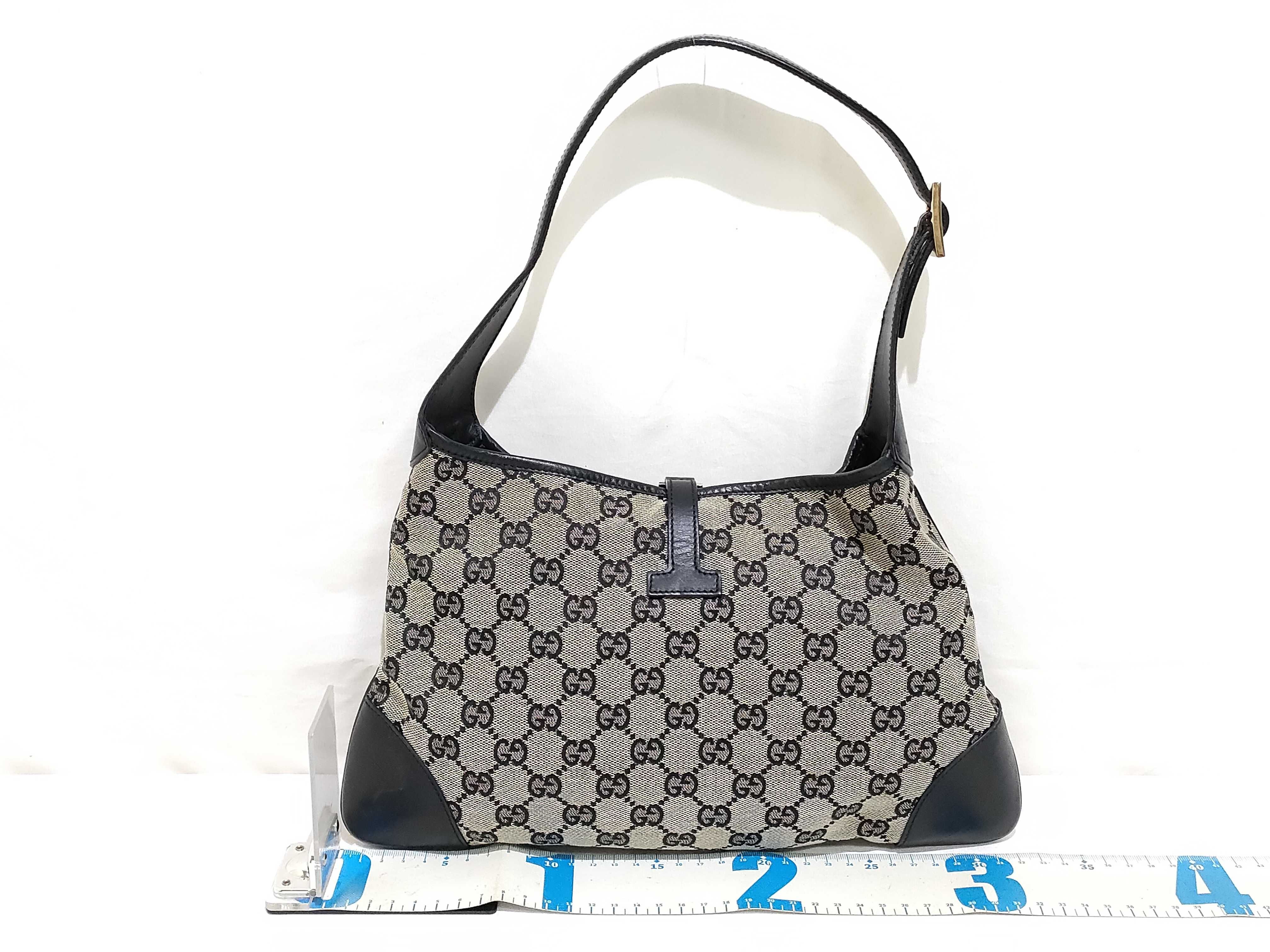 GG Canvas Shoulder Bag — view 2