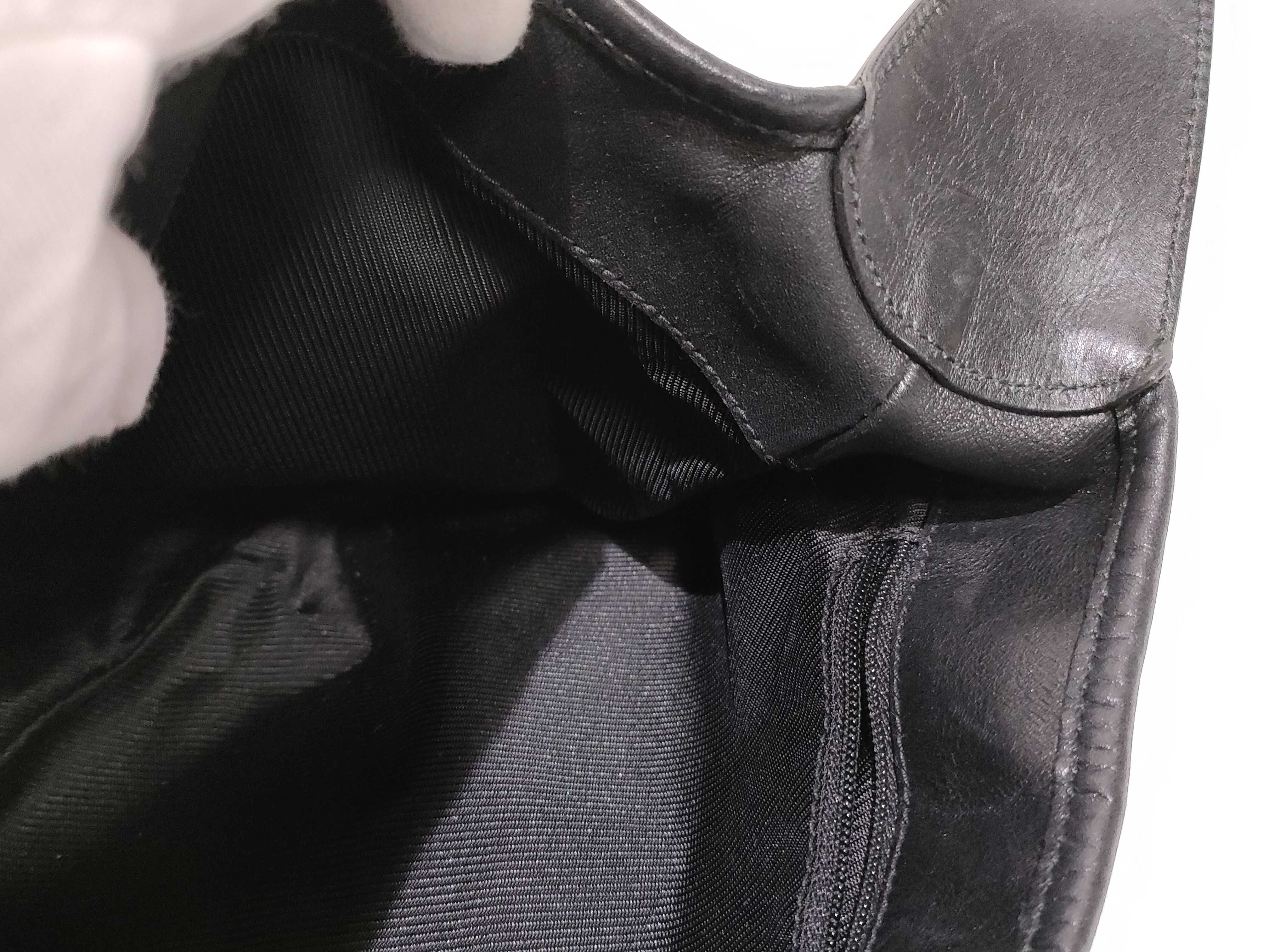 GG Canvas Shoulder Bag — view 11