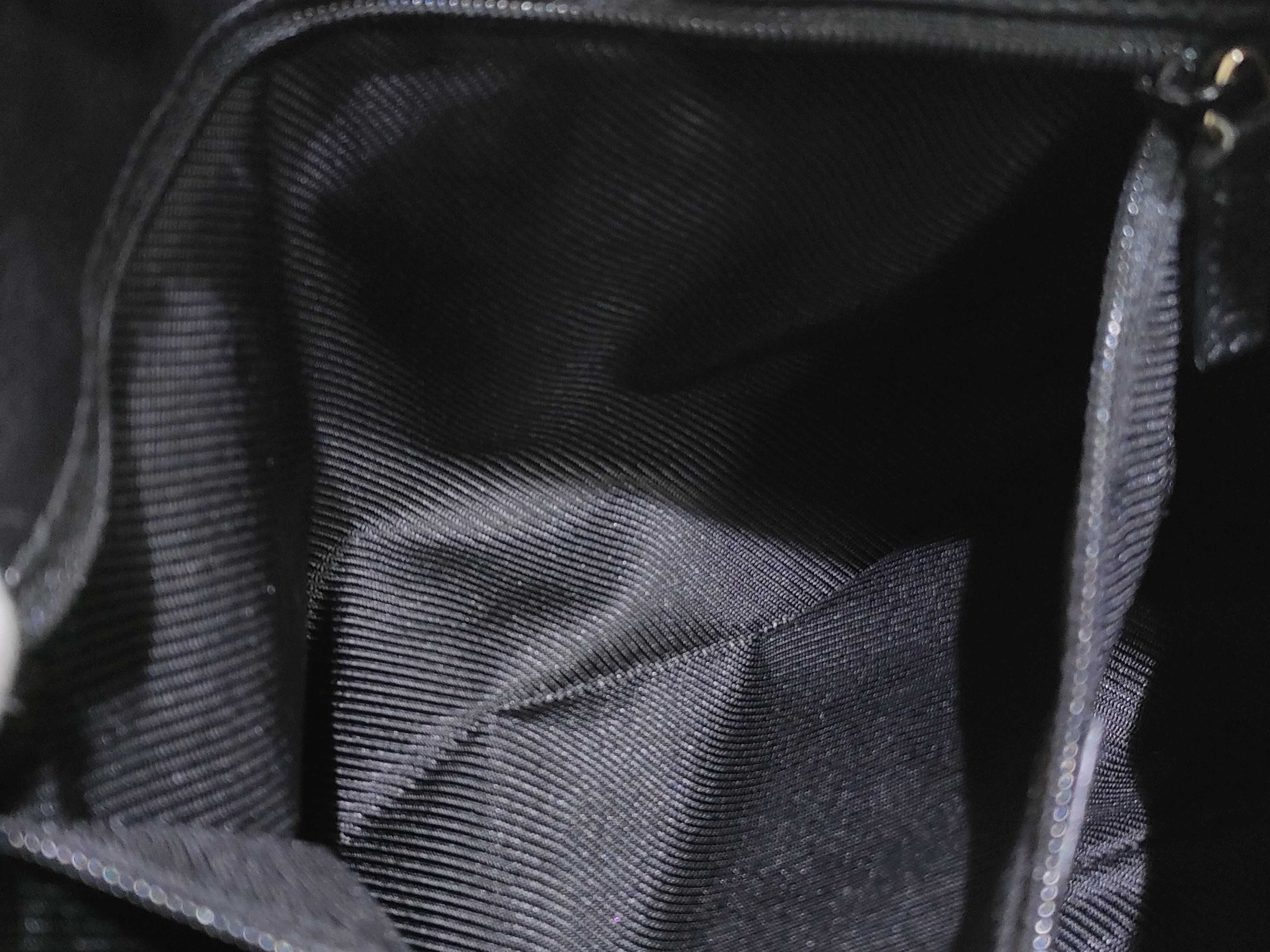 GG Canvas Shoulder Bag — view 9