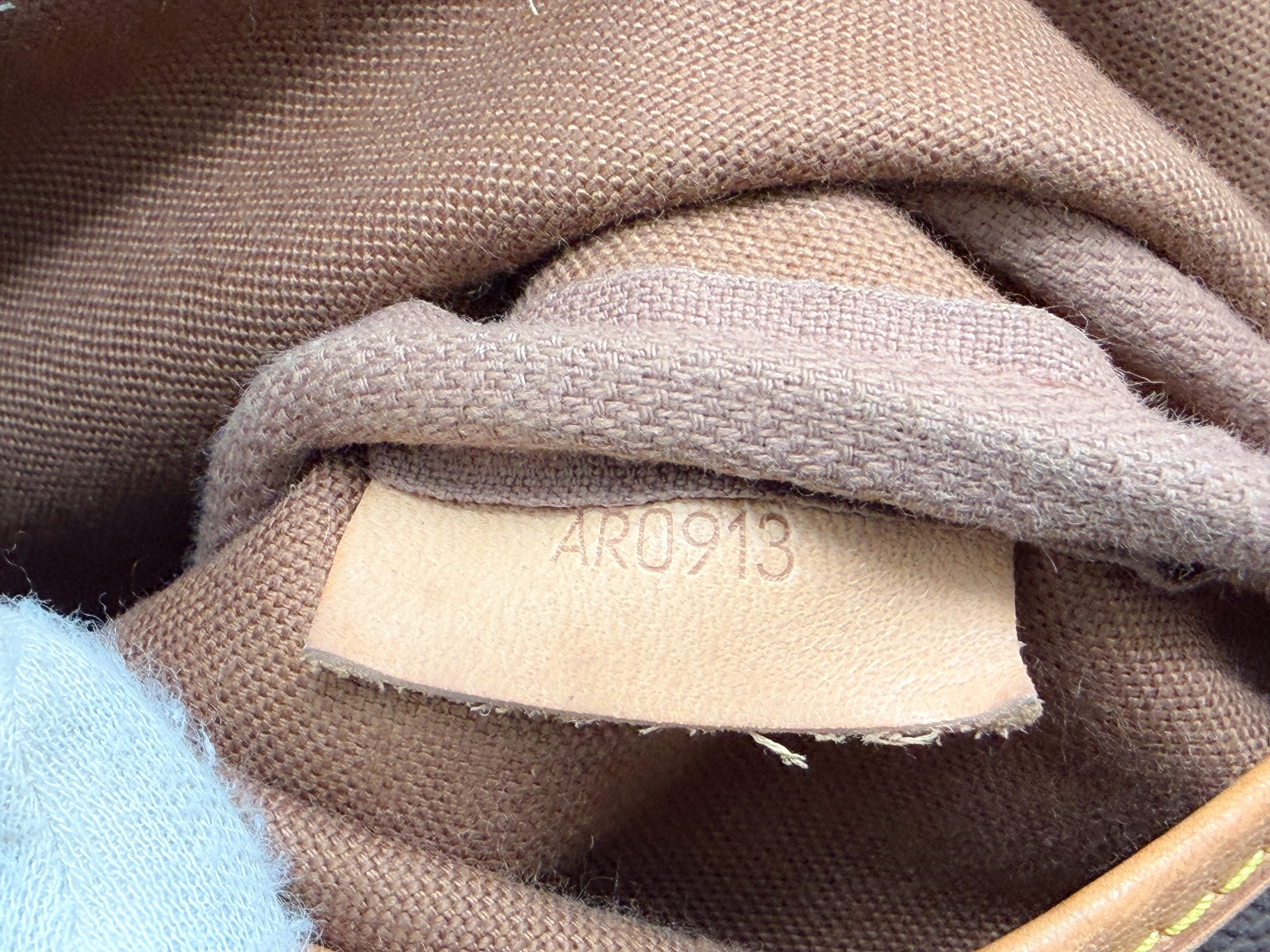 Monogram M42256 Saumur 30 AR0913 Shoulder Bag — view 14