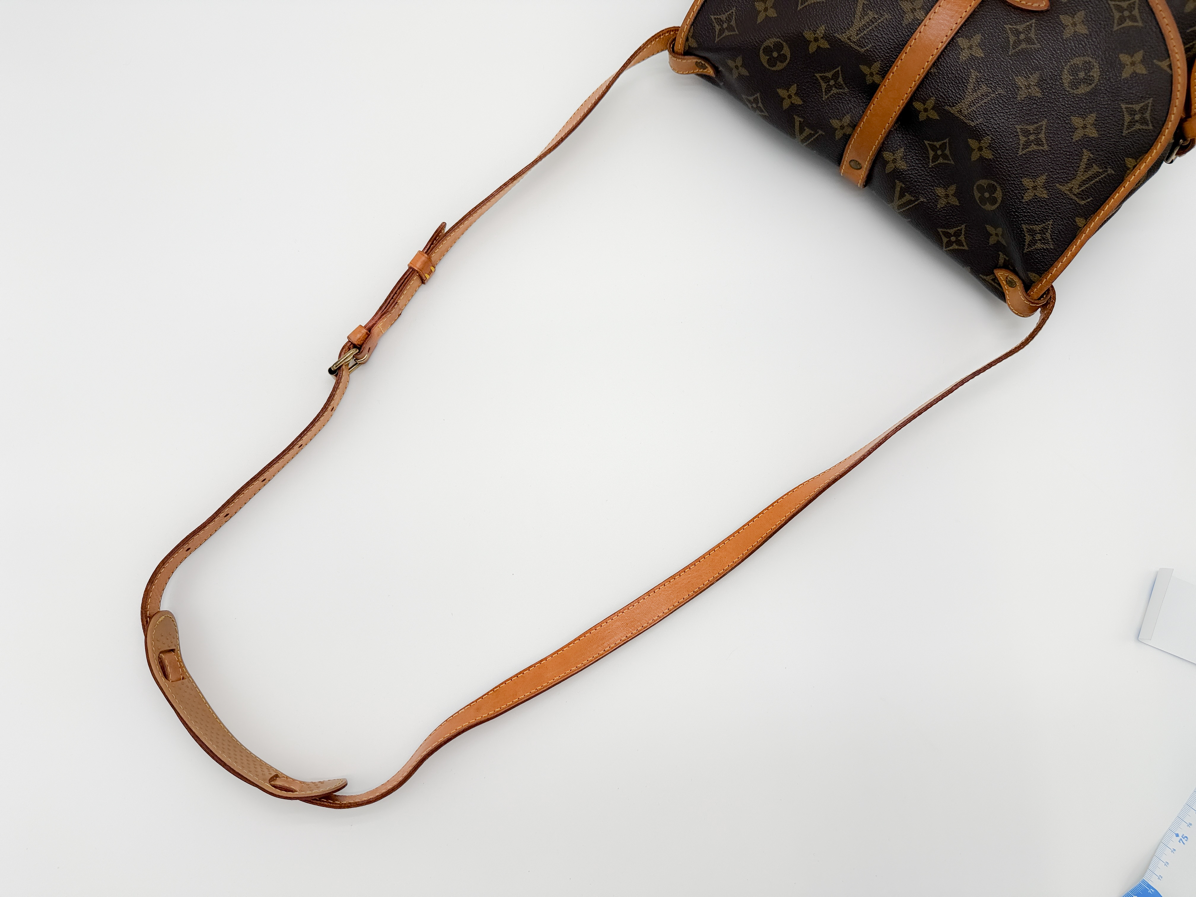 Monogram M42256 Saumur 30 AR0913 Shoulder Bag — view 3