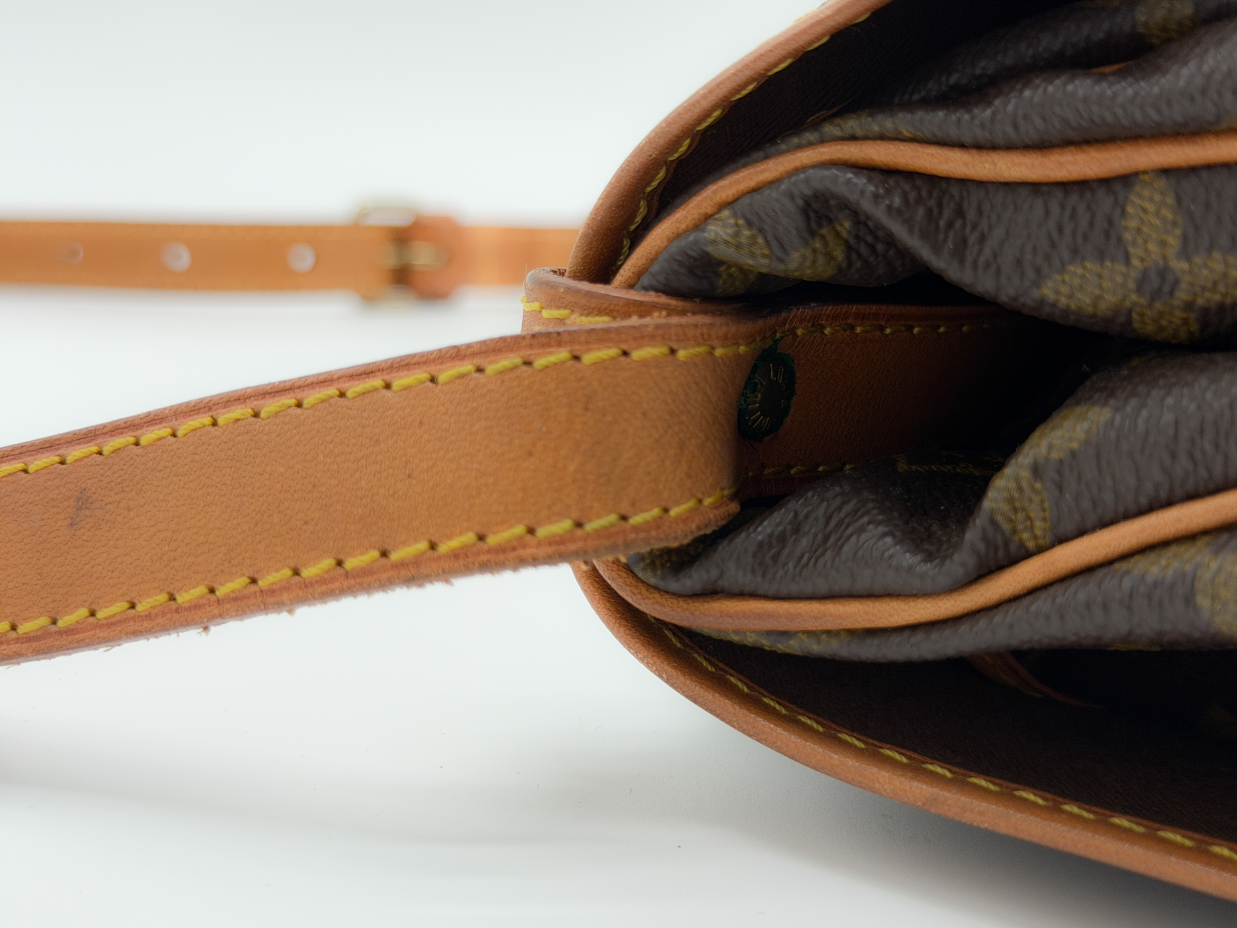 Monogram M42256 Saumur 30 AR0913 Shoulder Bag — view 6