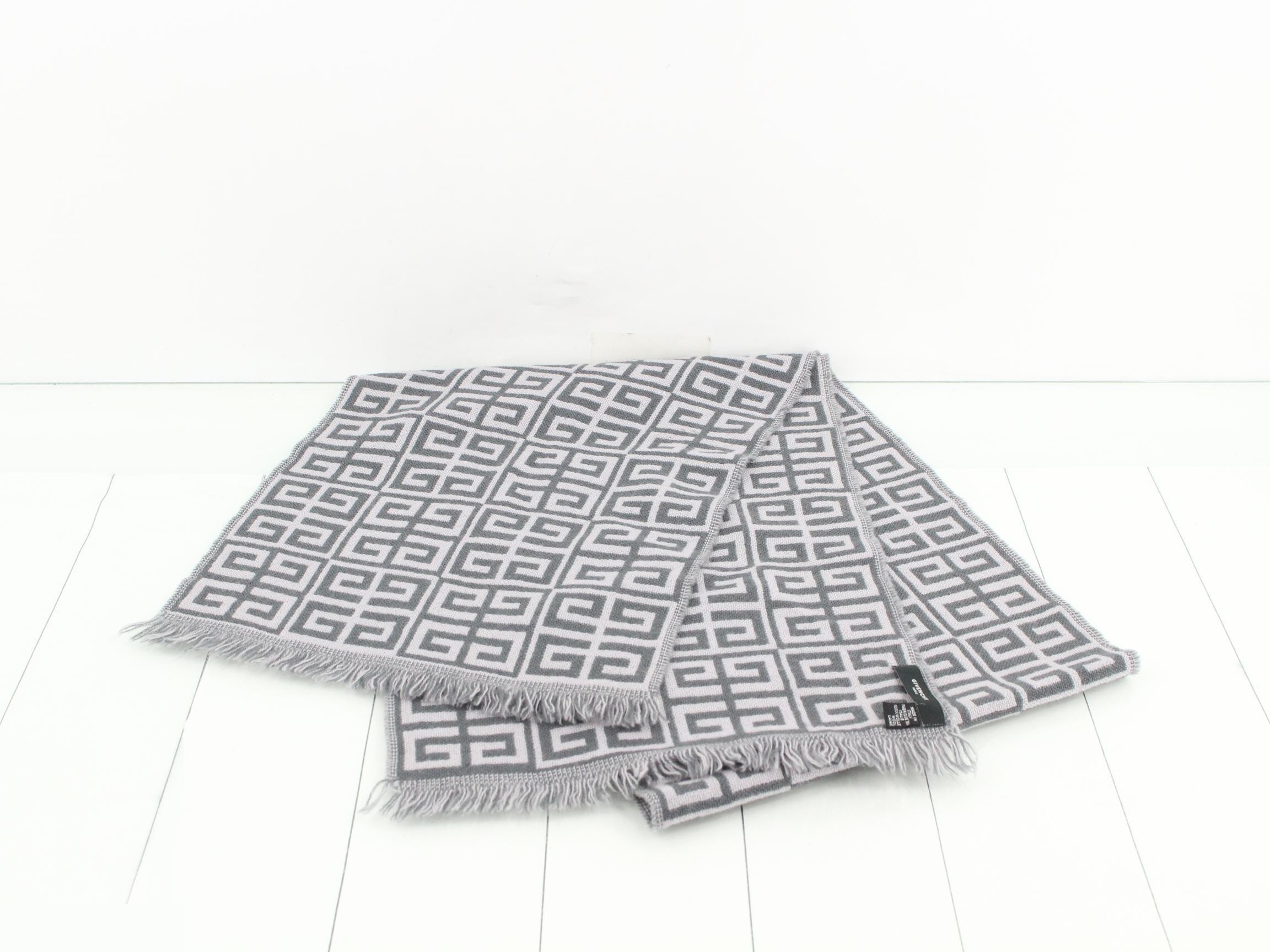 Other lines: Small items, accessories, and scarves — view 2