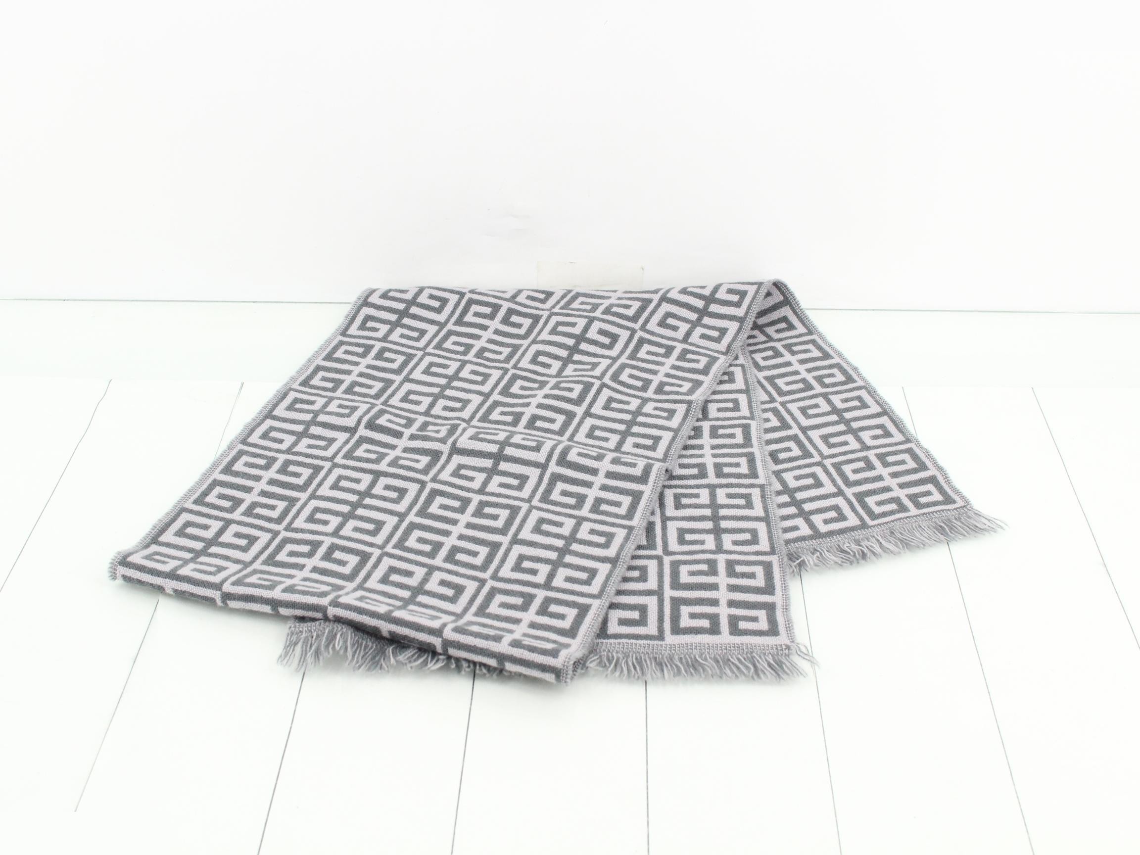 Other lines: Small items, accessories, and scarves — view 3