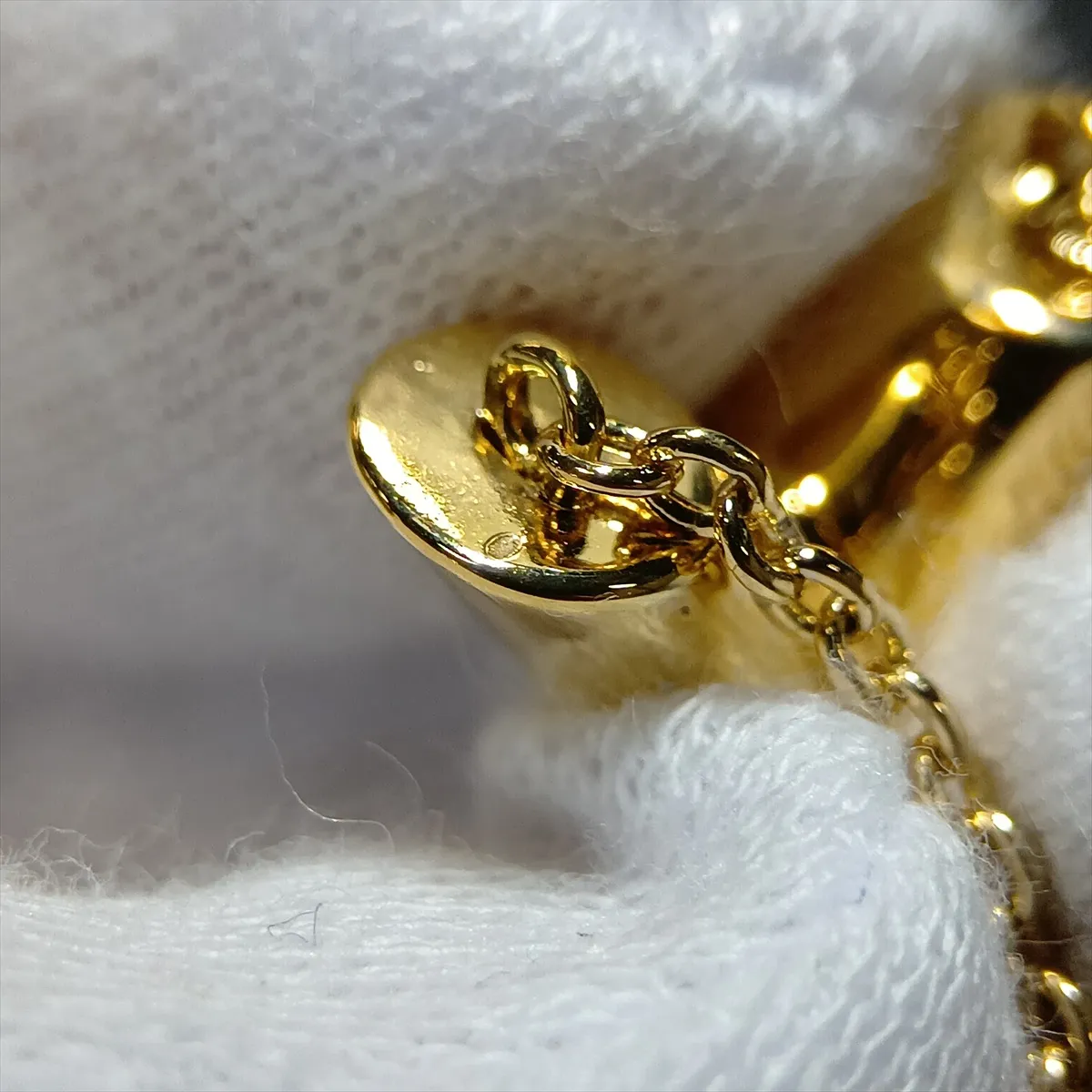 M61083 Essential V LE0290 Necklace, GP Gold, dents, — view 6