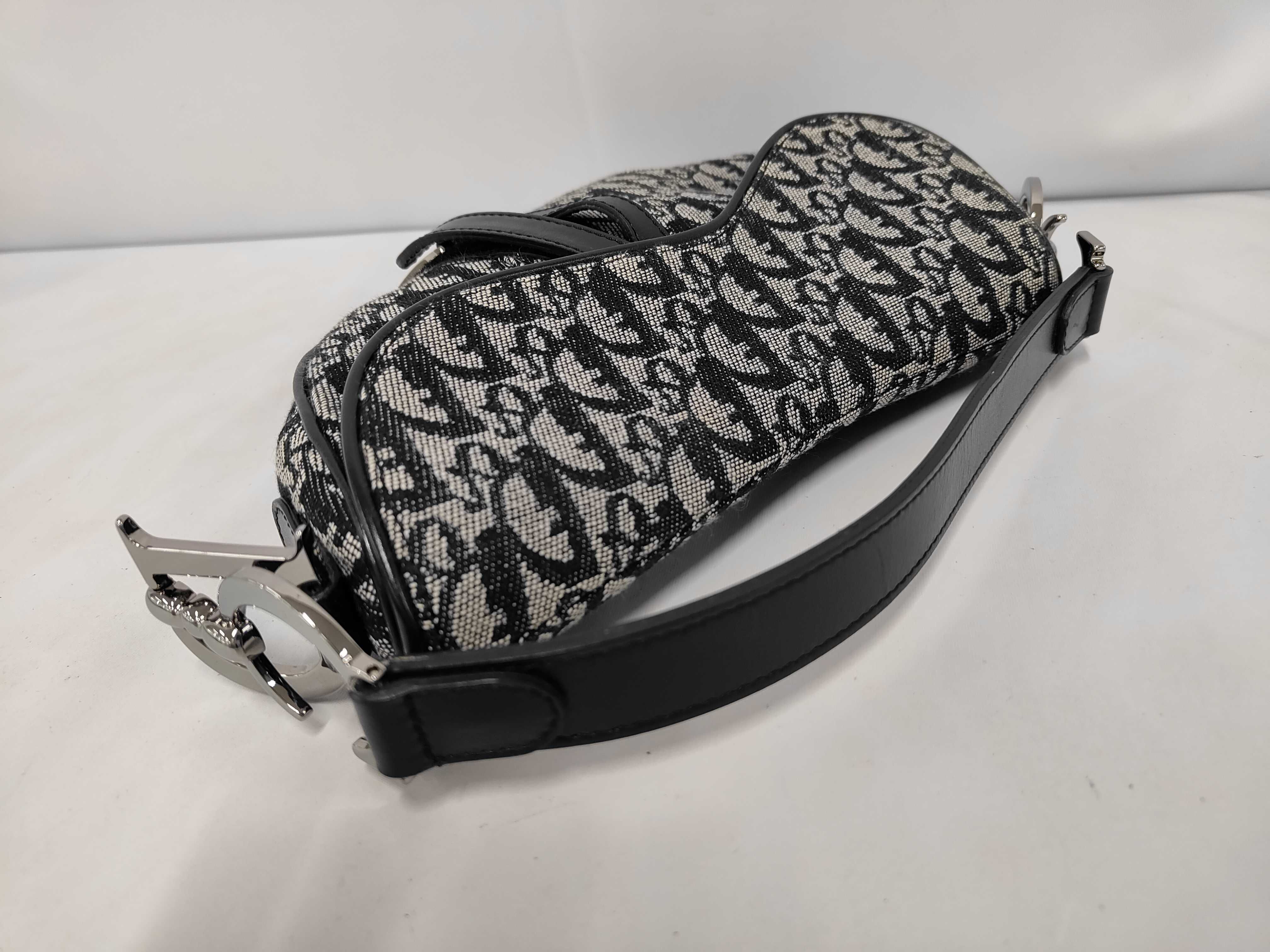 Trotter Saddle Bag Canvas x Leather Shoulder Bag Black Shoulder Bag — view 5