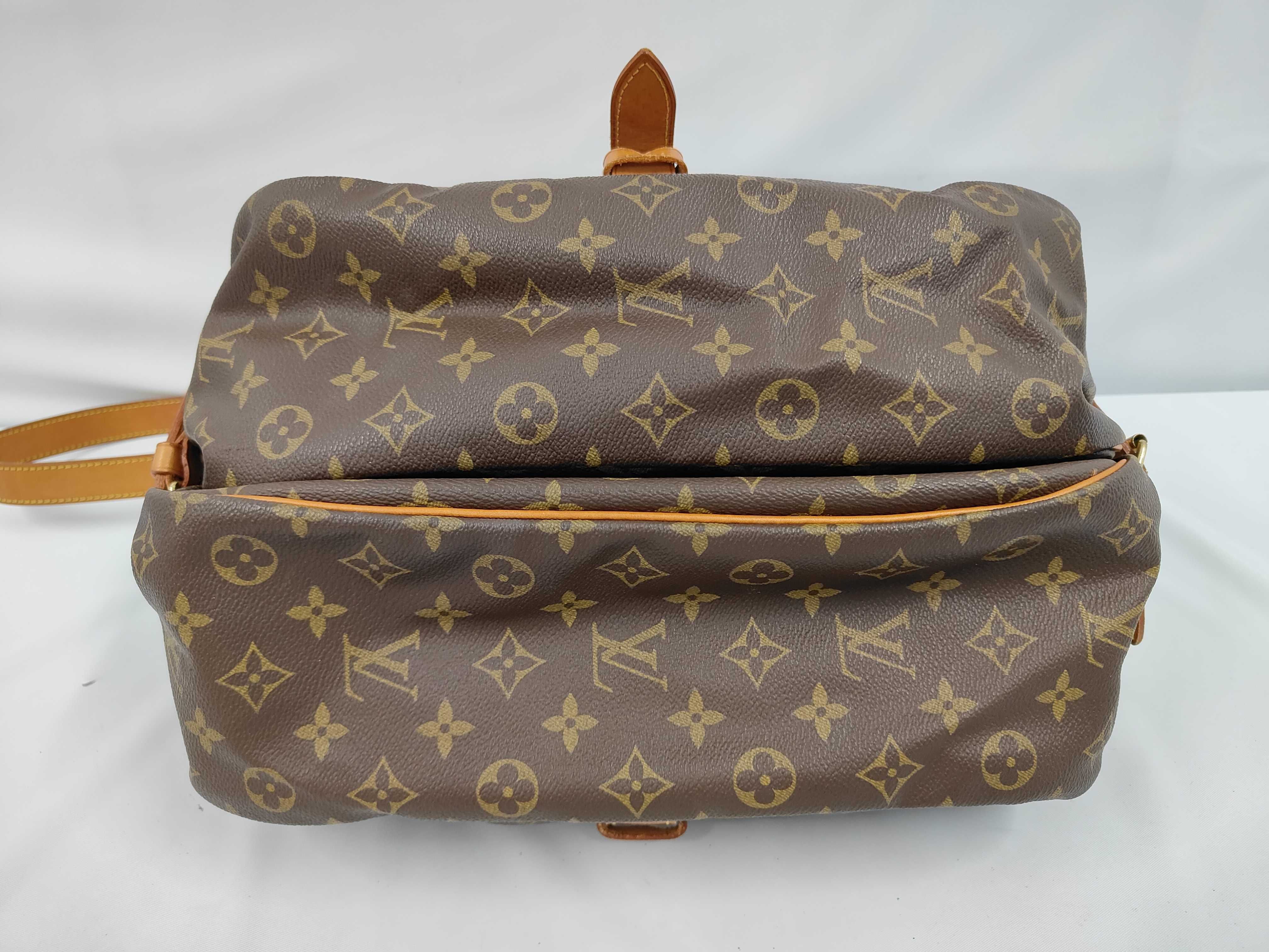 bag, Louis Vuitton Saumur 35 shoulder bag. — view 3