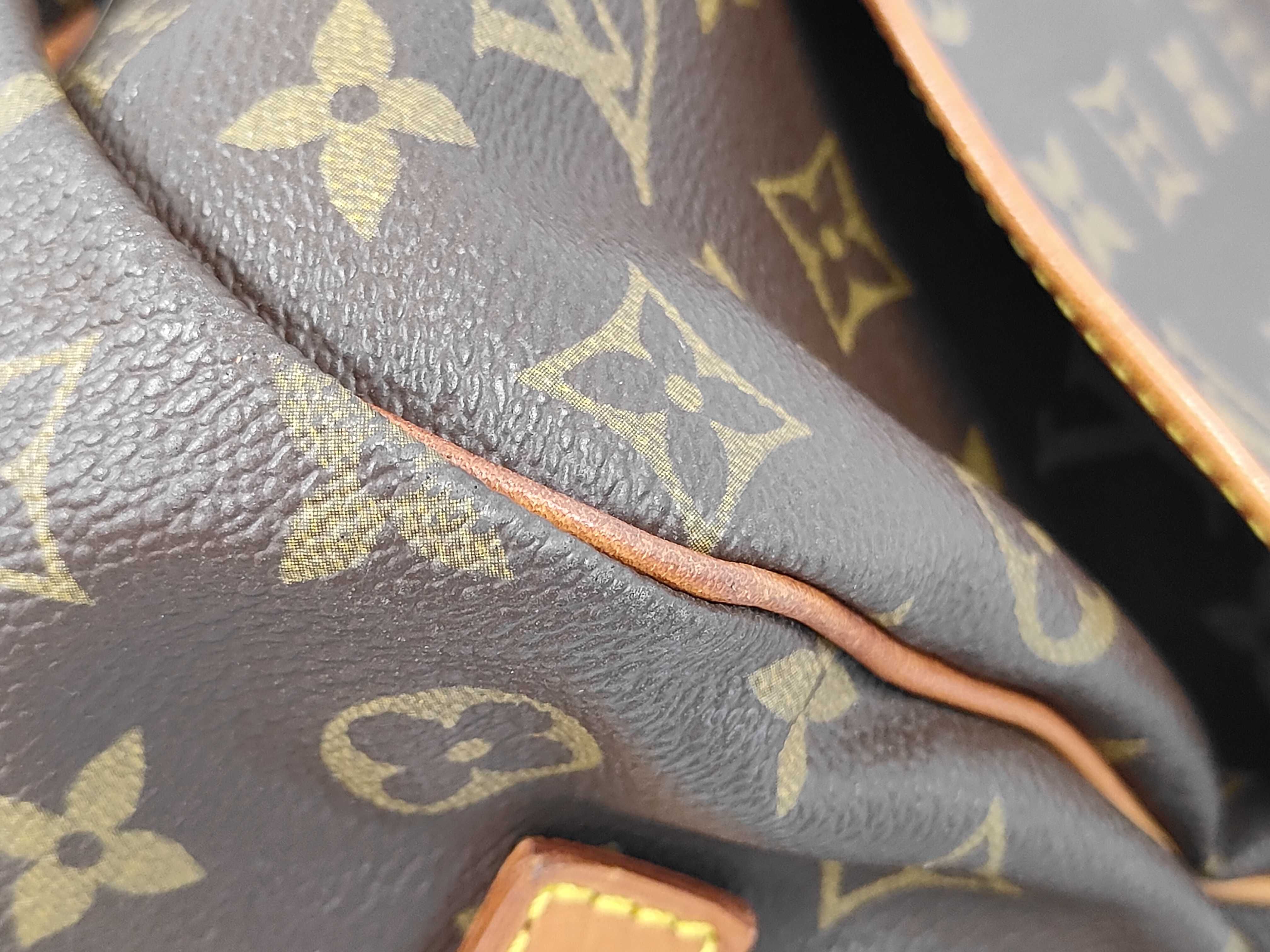 bag, Louis Vuitton Saumur 35 shoulder bag. — view 4