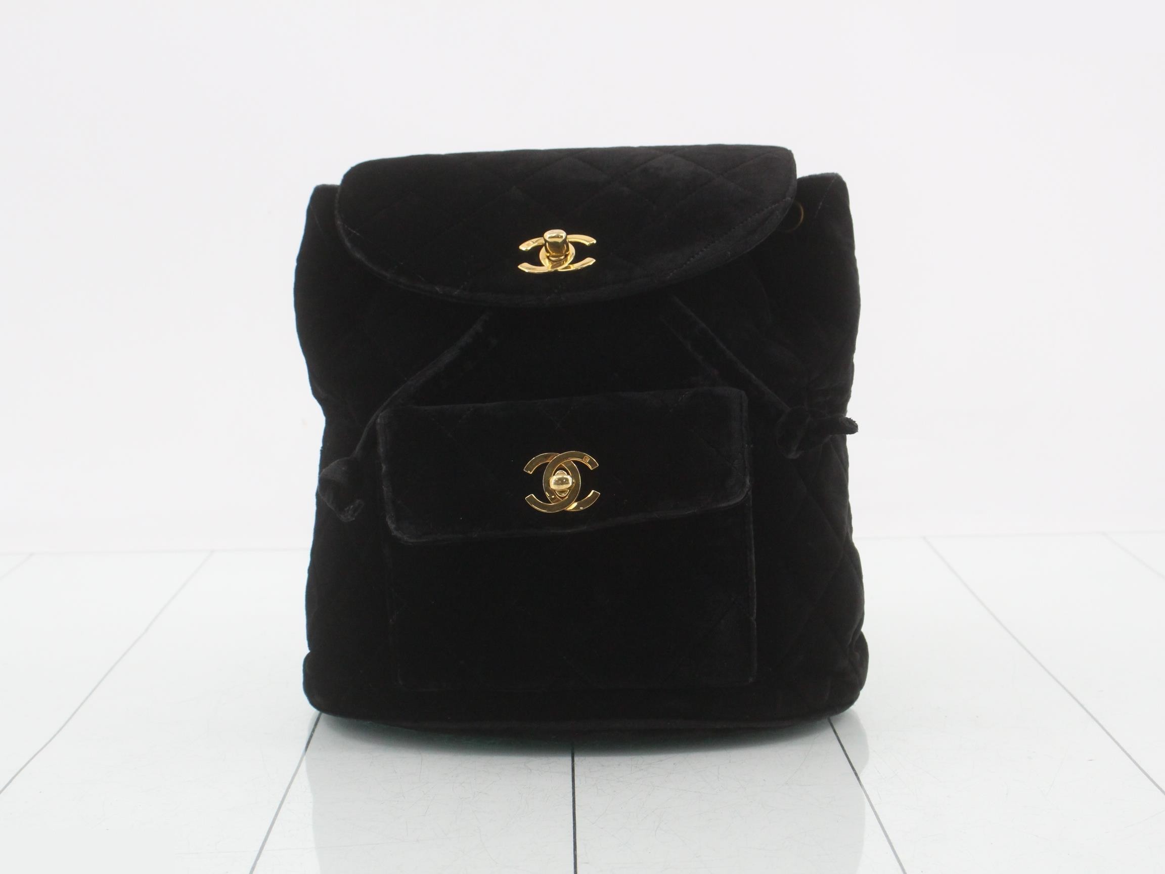 Matelassé Velour Turnlock Chain Backpack