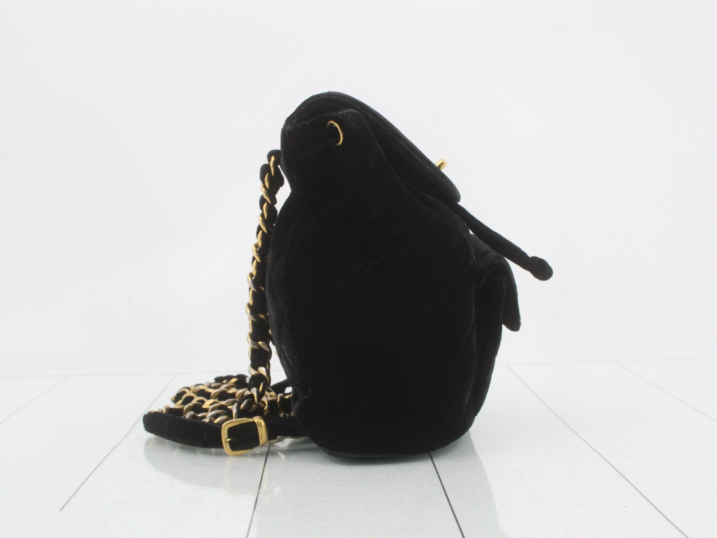 Matelassé Velour Turnlock Chain Backpack — view 4