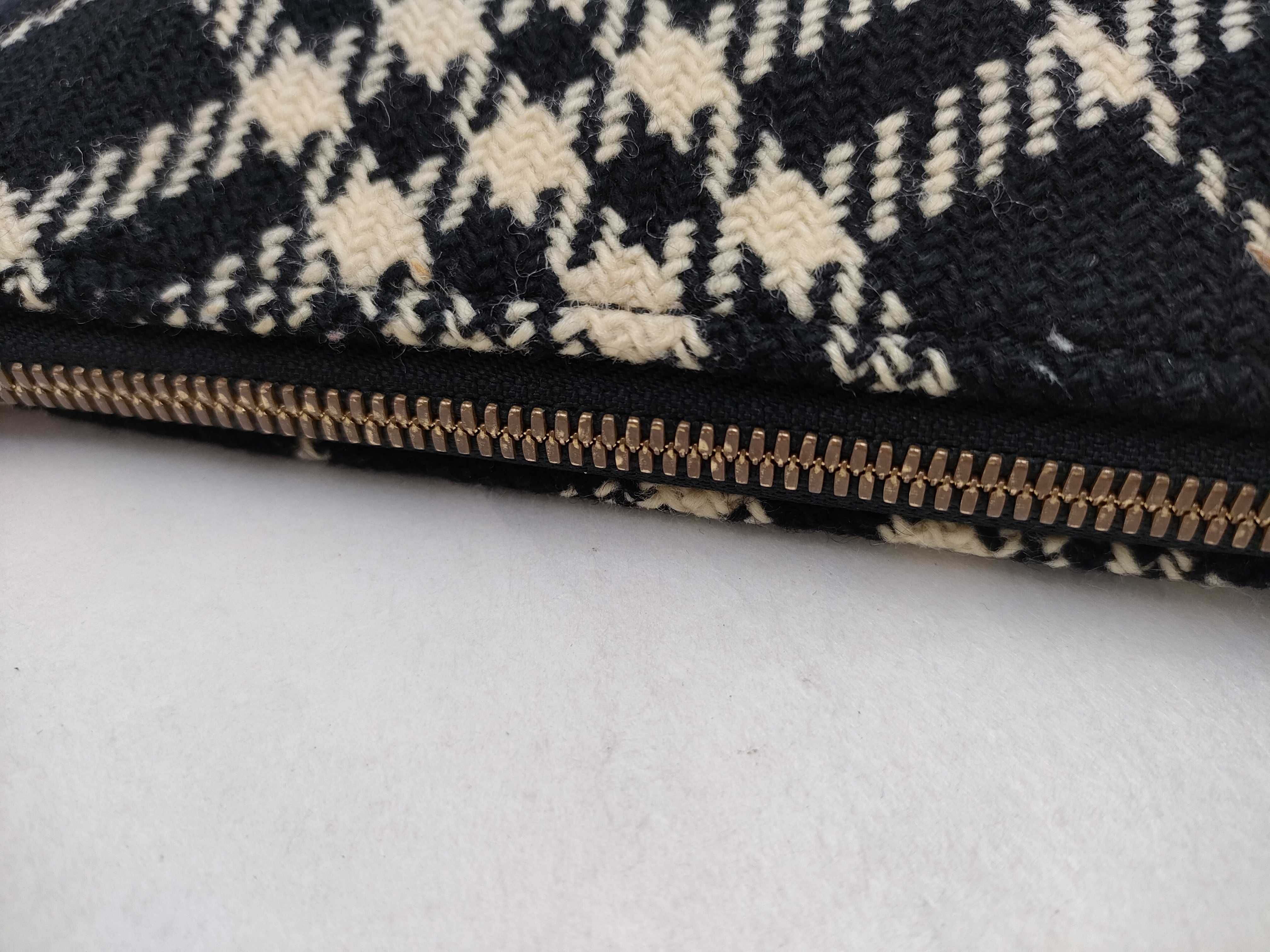 Wool Nova Check Black One-Shoulder Bag Accessory Pouch Handbag Pouch — view 6