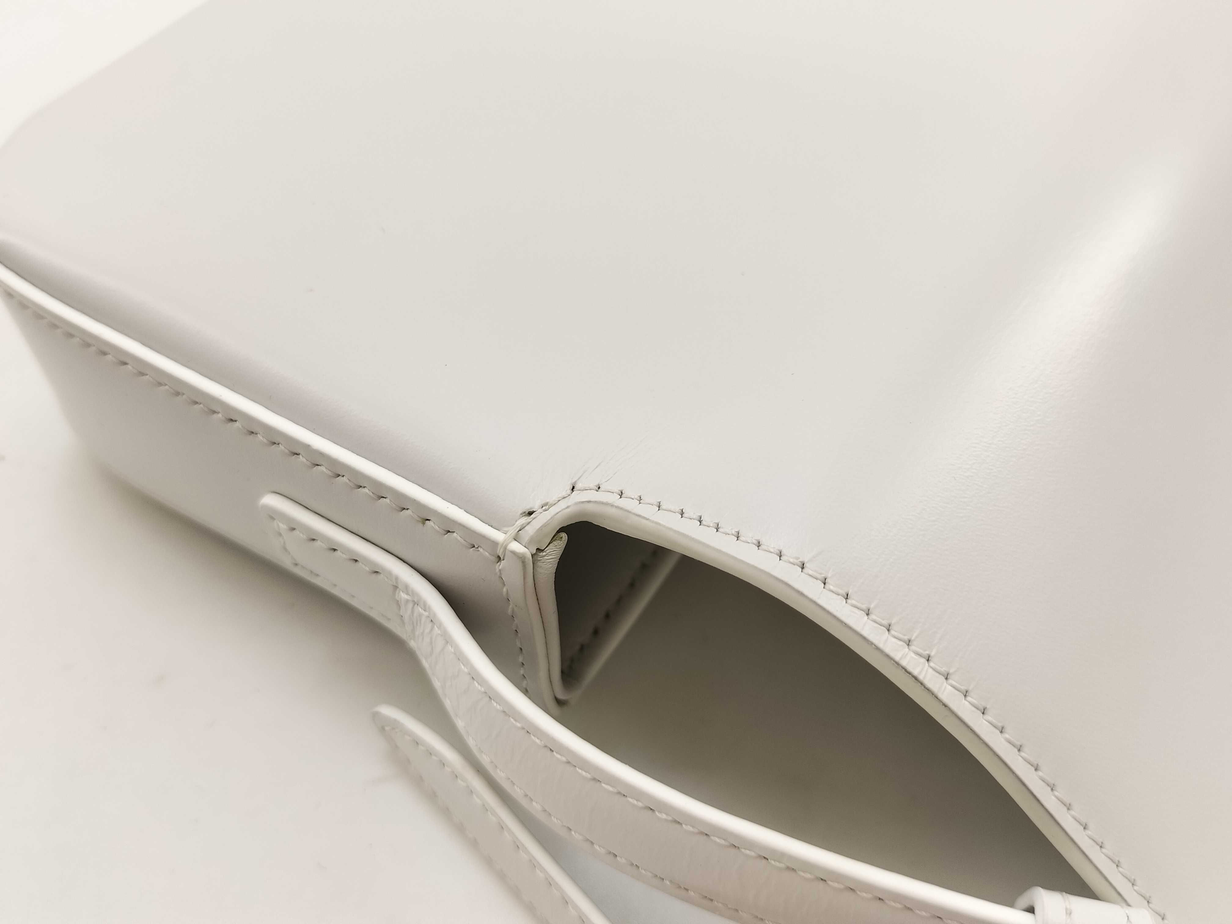 Unused Claude Shoulder Bag — view 15