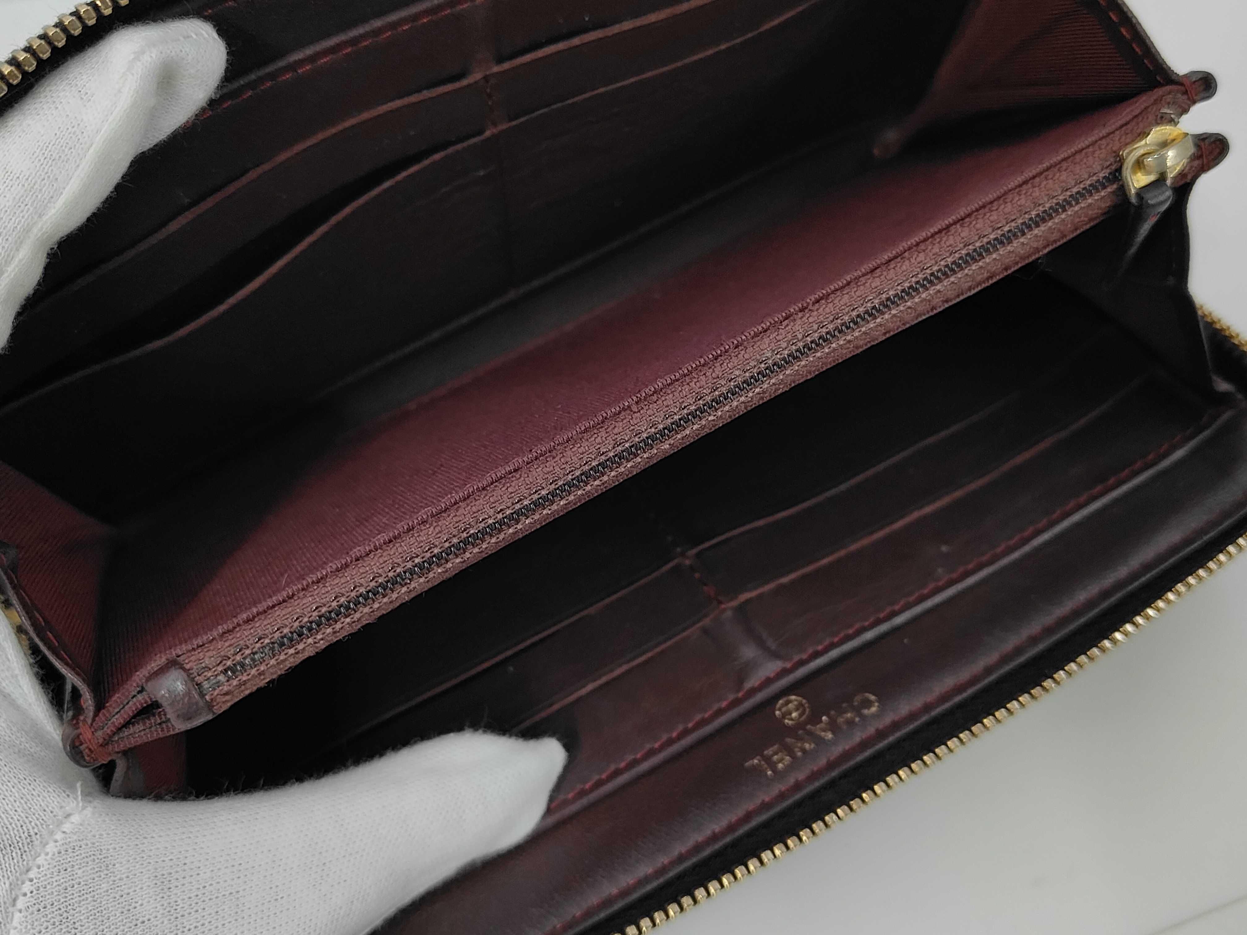 Matelassé Round Zip Long Wallet — view 4