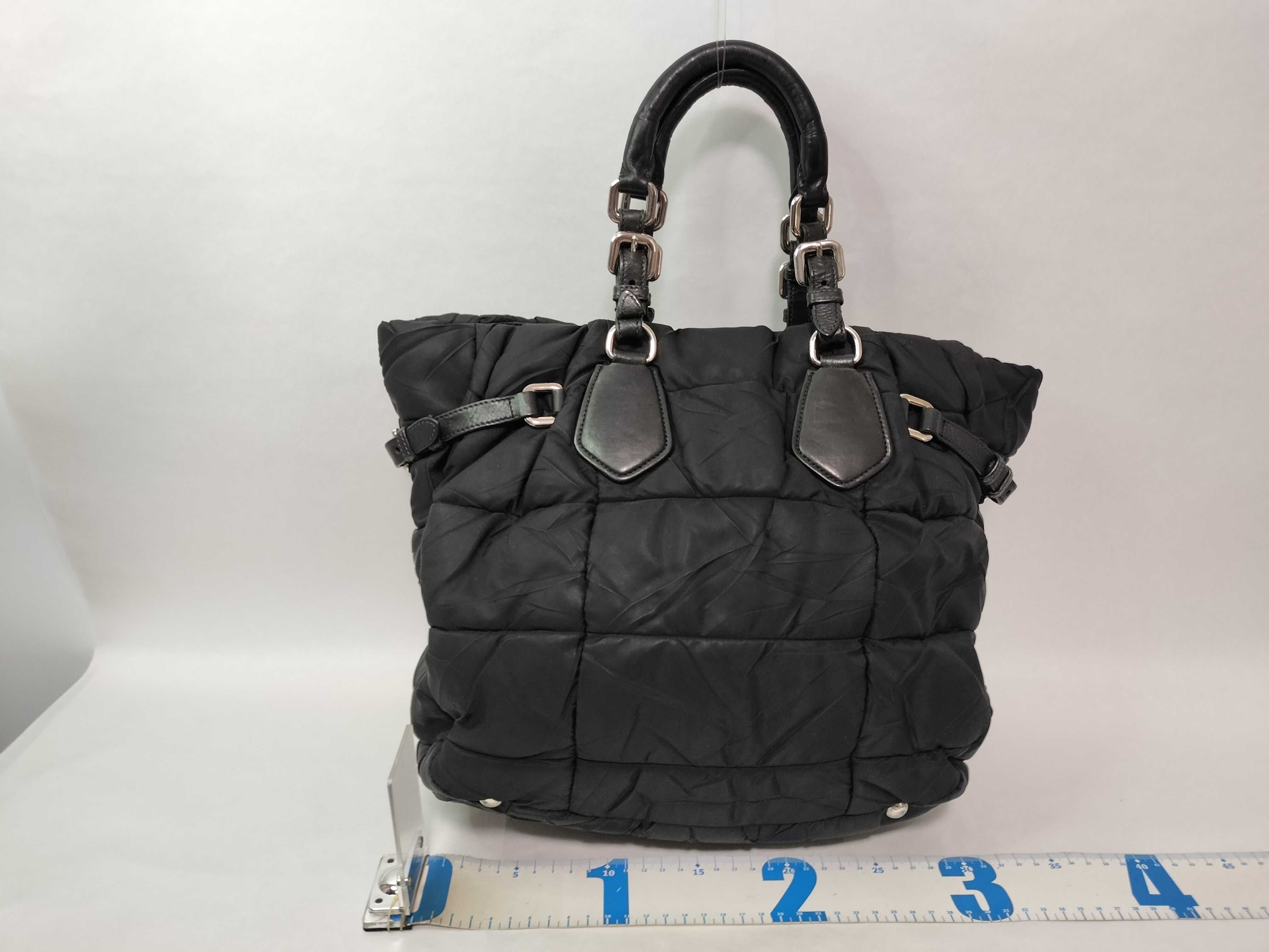 Nylon Quilted Nylon 2-Way Shoulder Bag Black Tote Bag — view 2