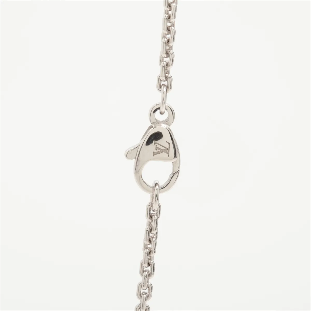 Pendant LV Volt One GM Diamond Necklace 750 (WG) 18.0g E58583 Includes guarantee and other model numbers/serial numbers Q93807 — view 3