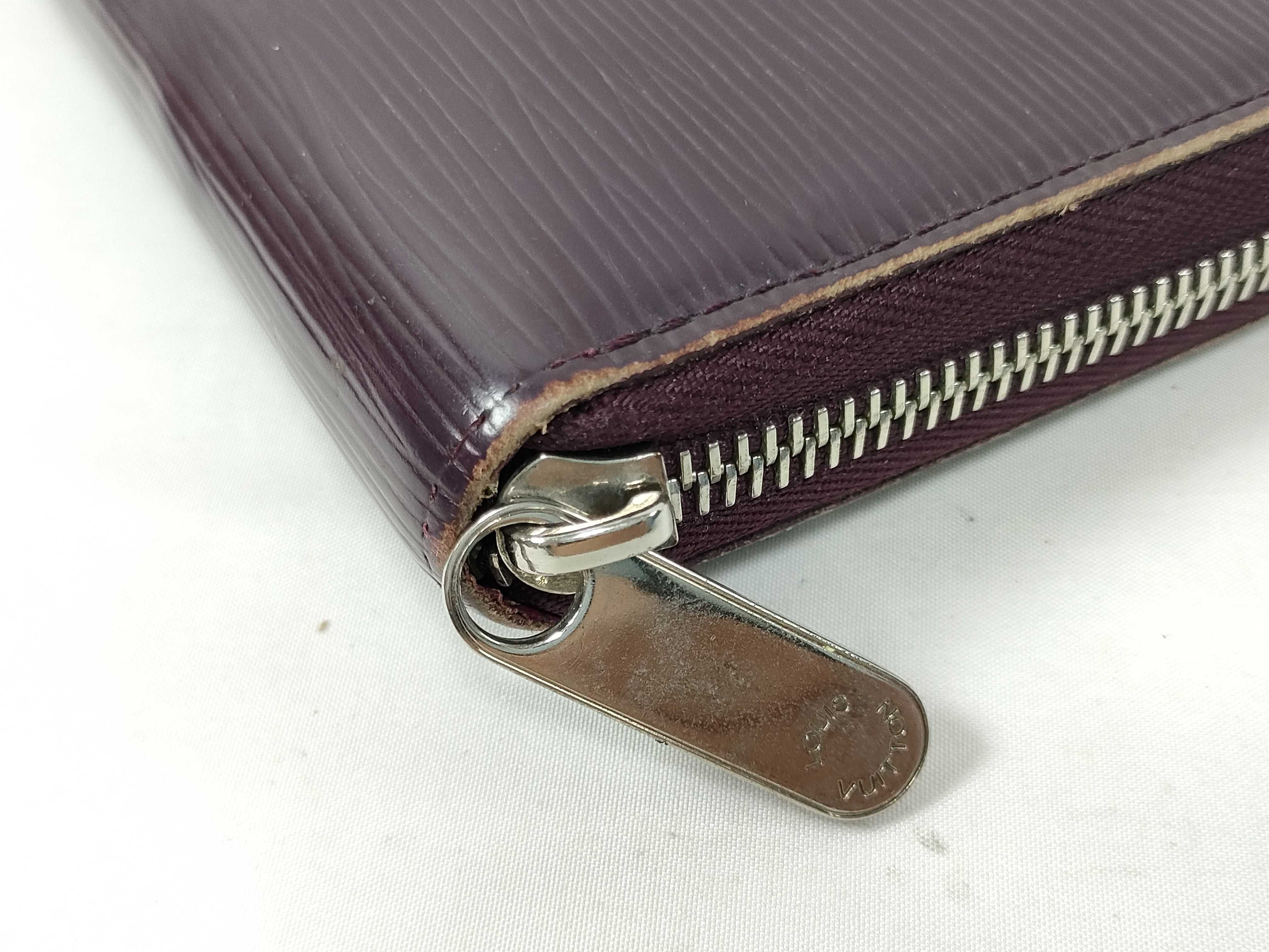 Epi Louis Vuitton Zippy Wallet Cassis Epi Wallet — view 4