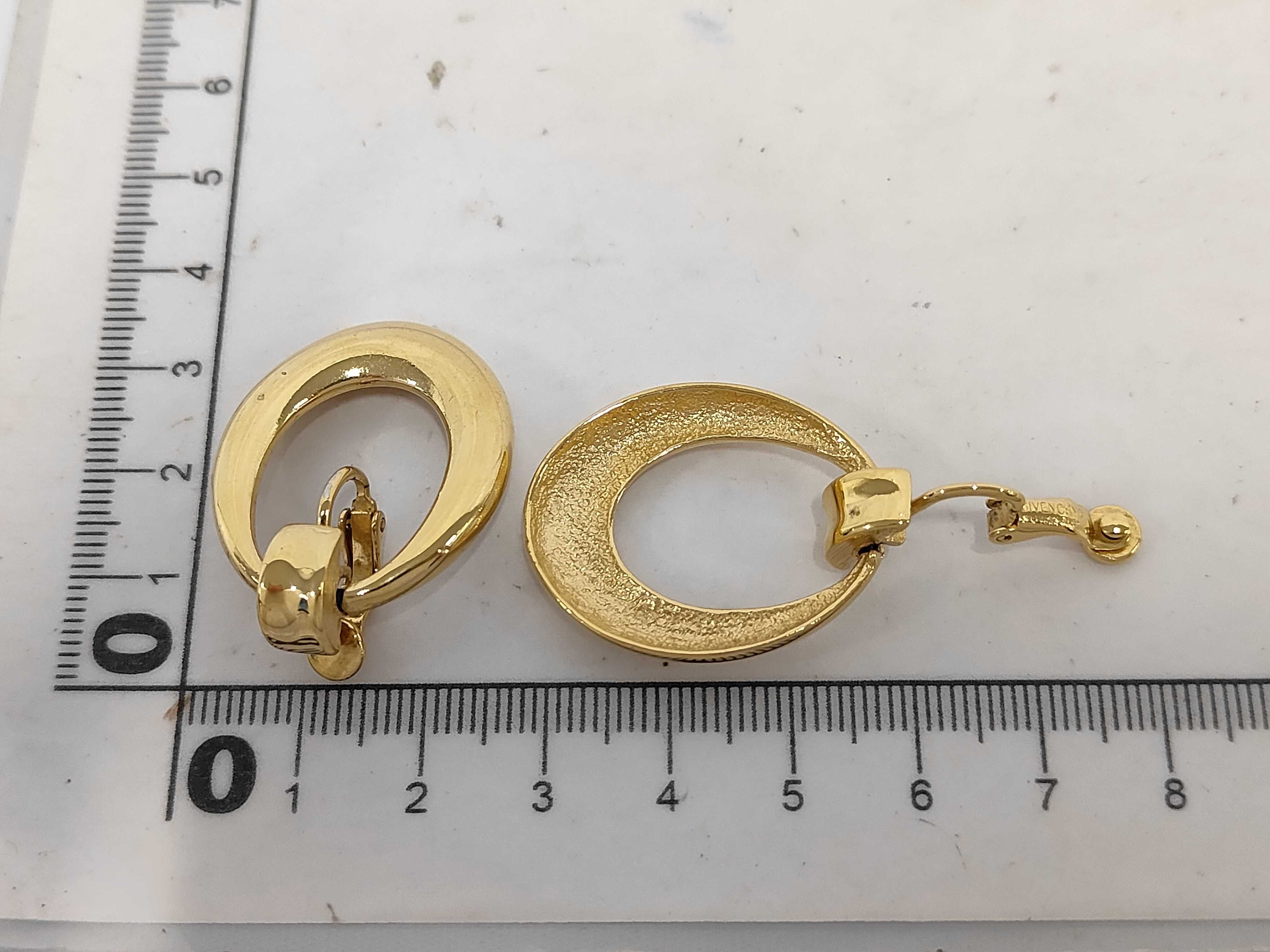 Vintage Circle Oval Gold Earrings — view 6