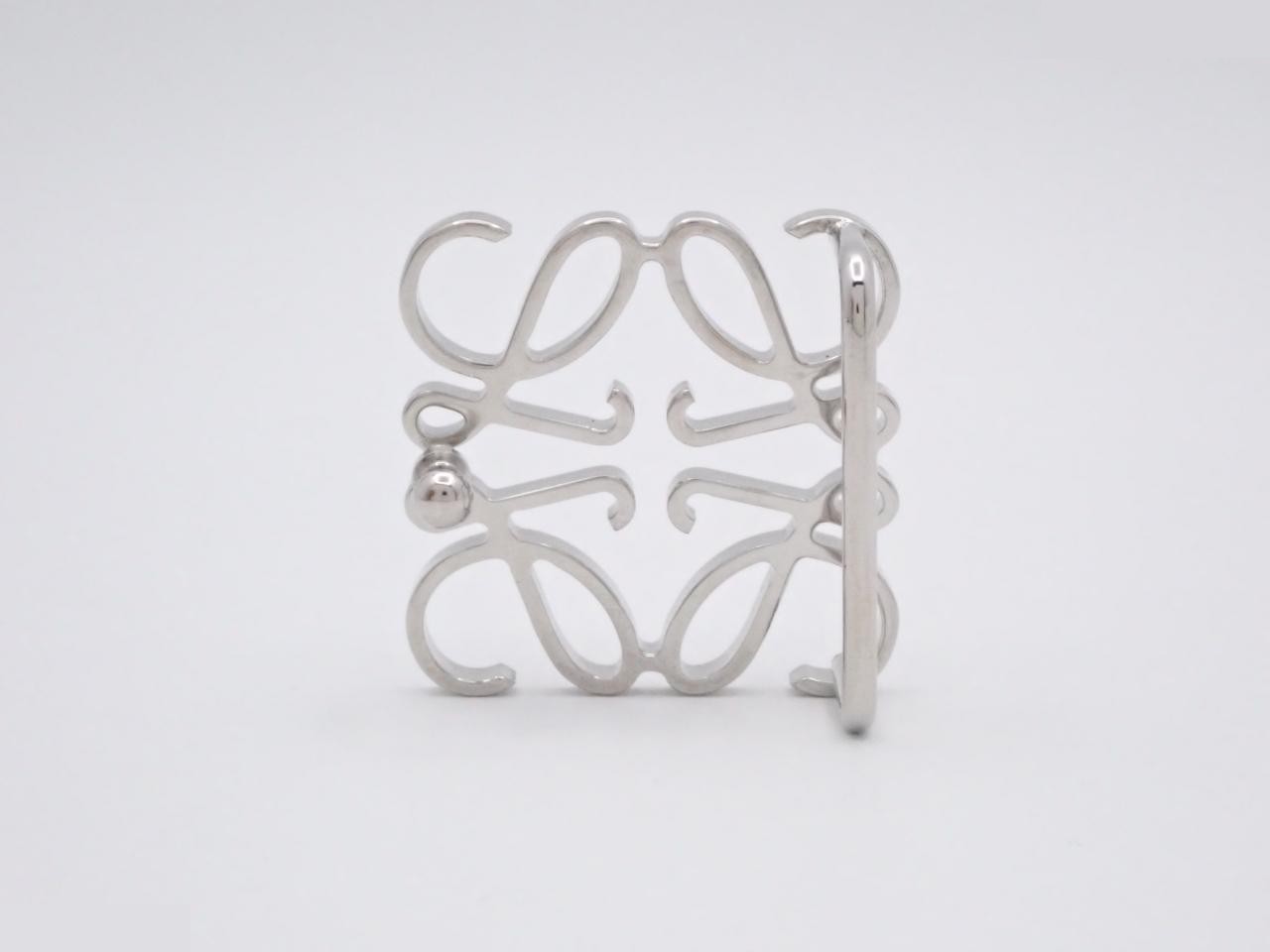 buckle — view 2