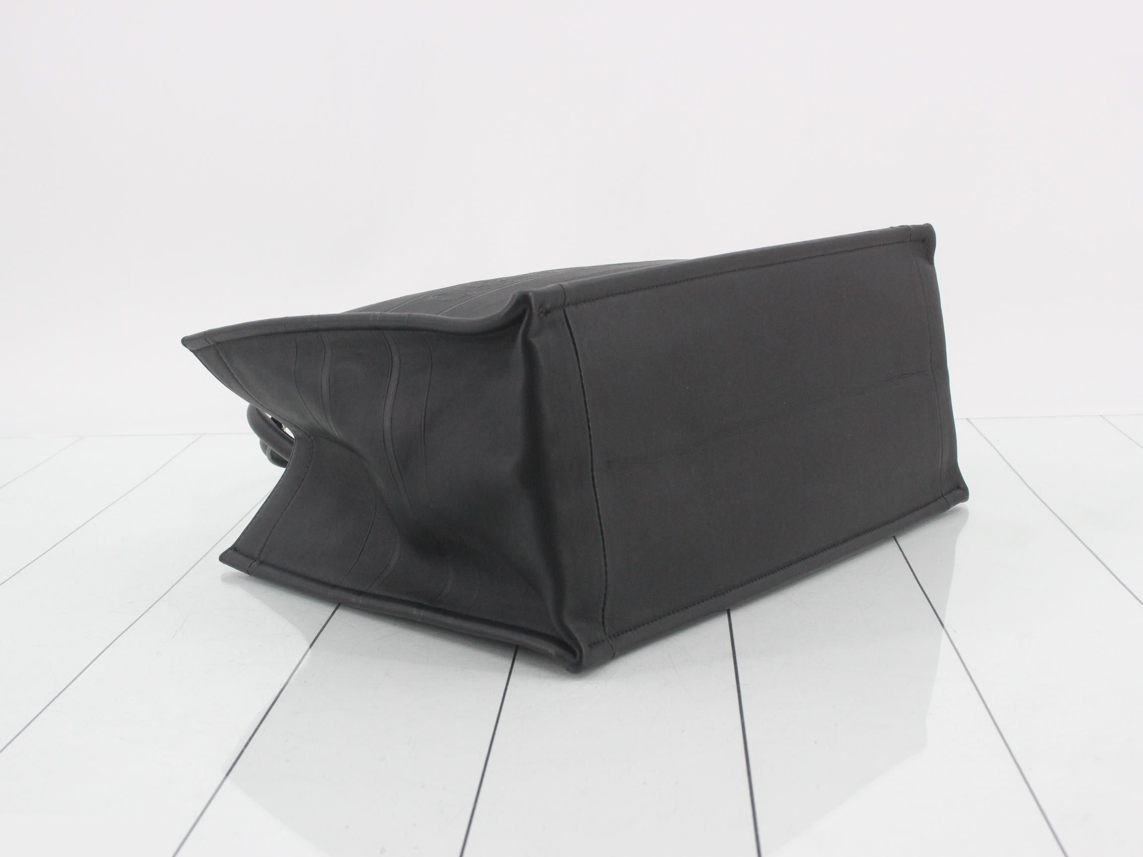 Book Tote, Medium, Leather, Black — view 5