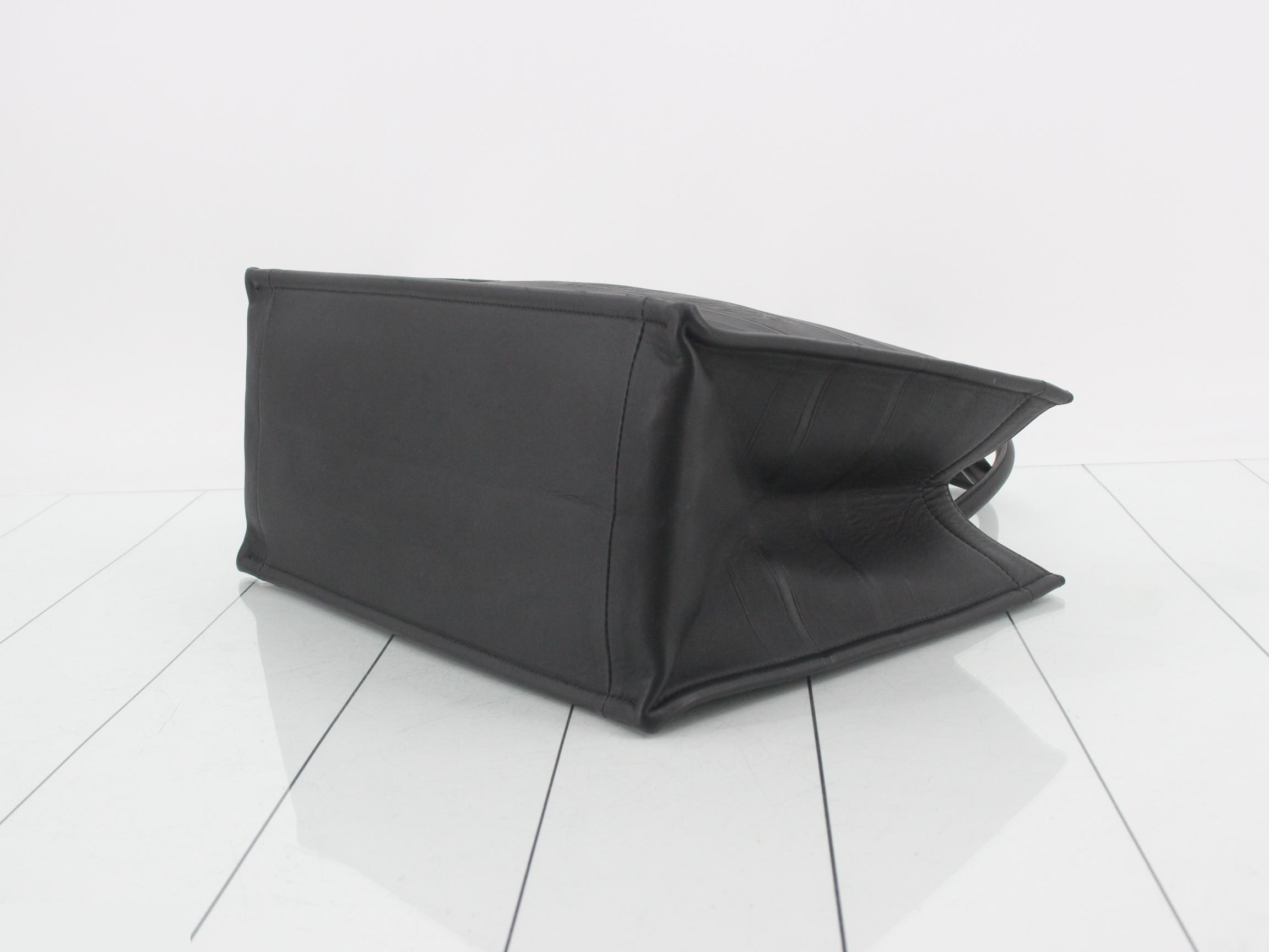Book Tote, Medium, Leather, Black — view 6