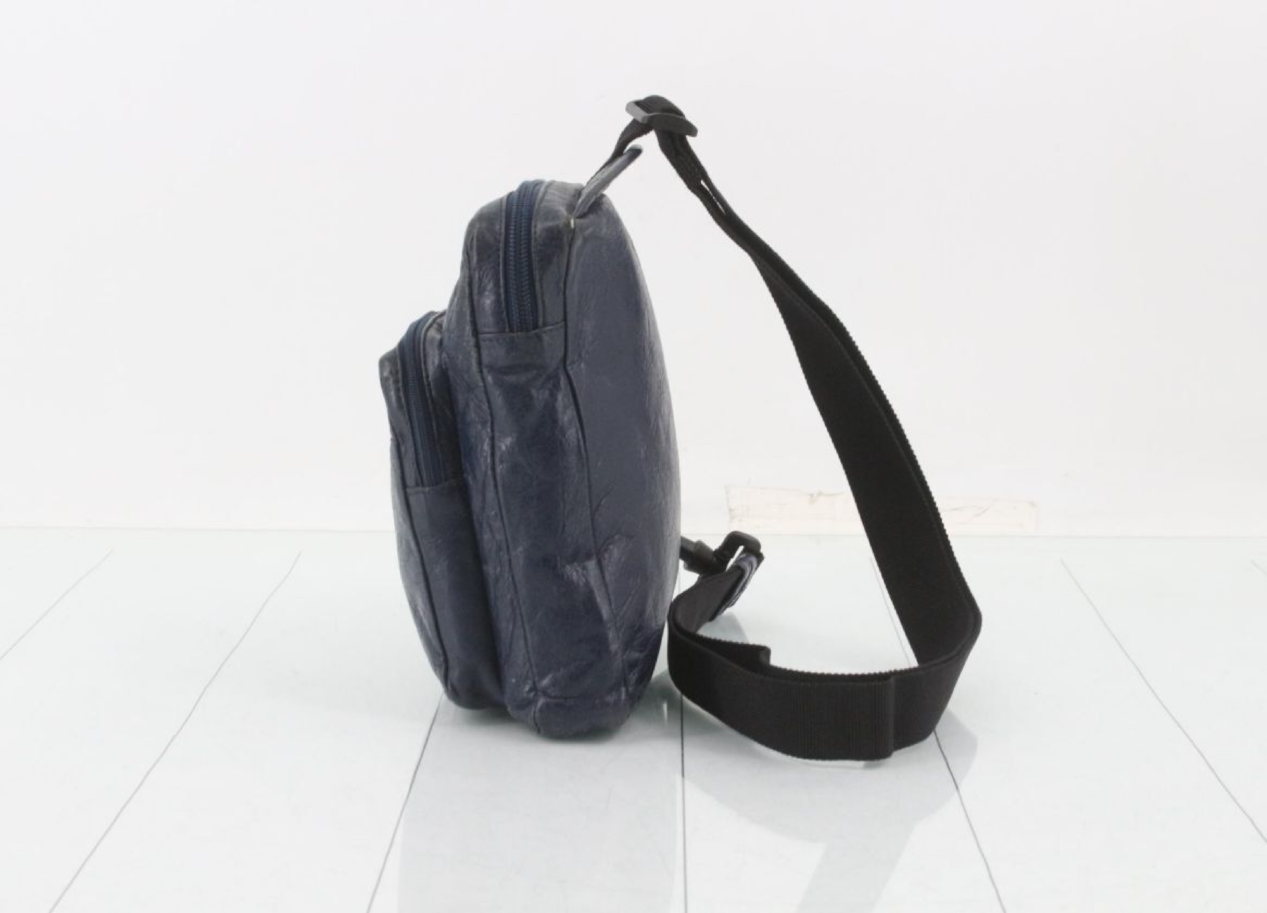 Explorer Navy Shoulder Bag — view 3