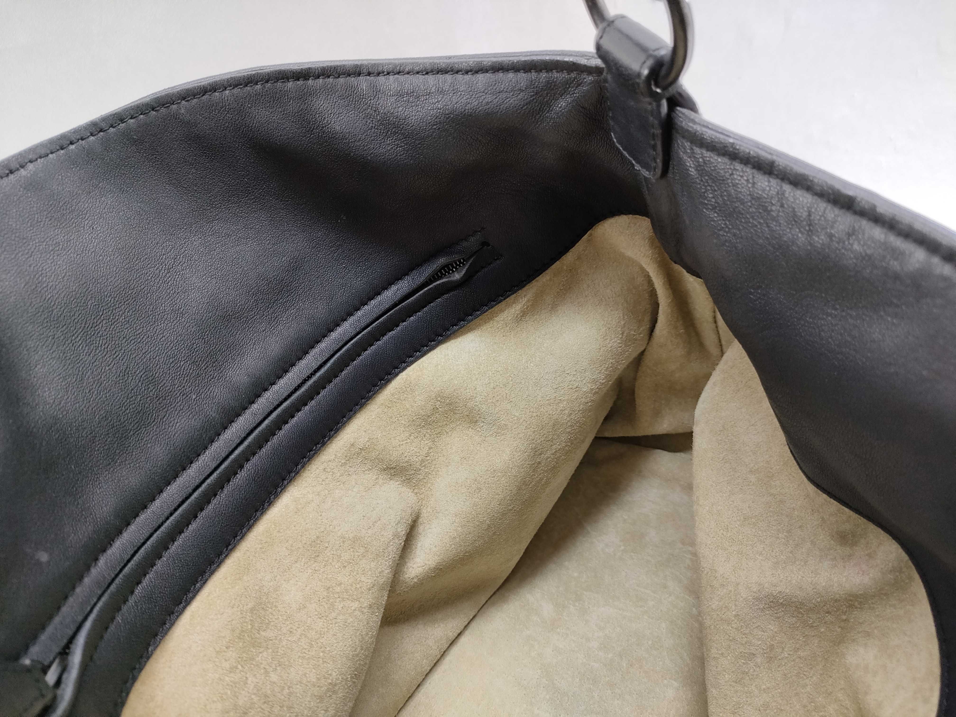 Intrecciato Hobo Black Intrecciato Handbag — view 8