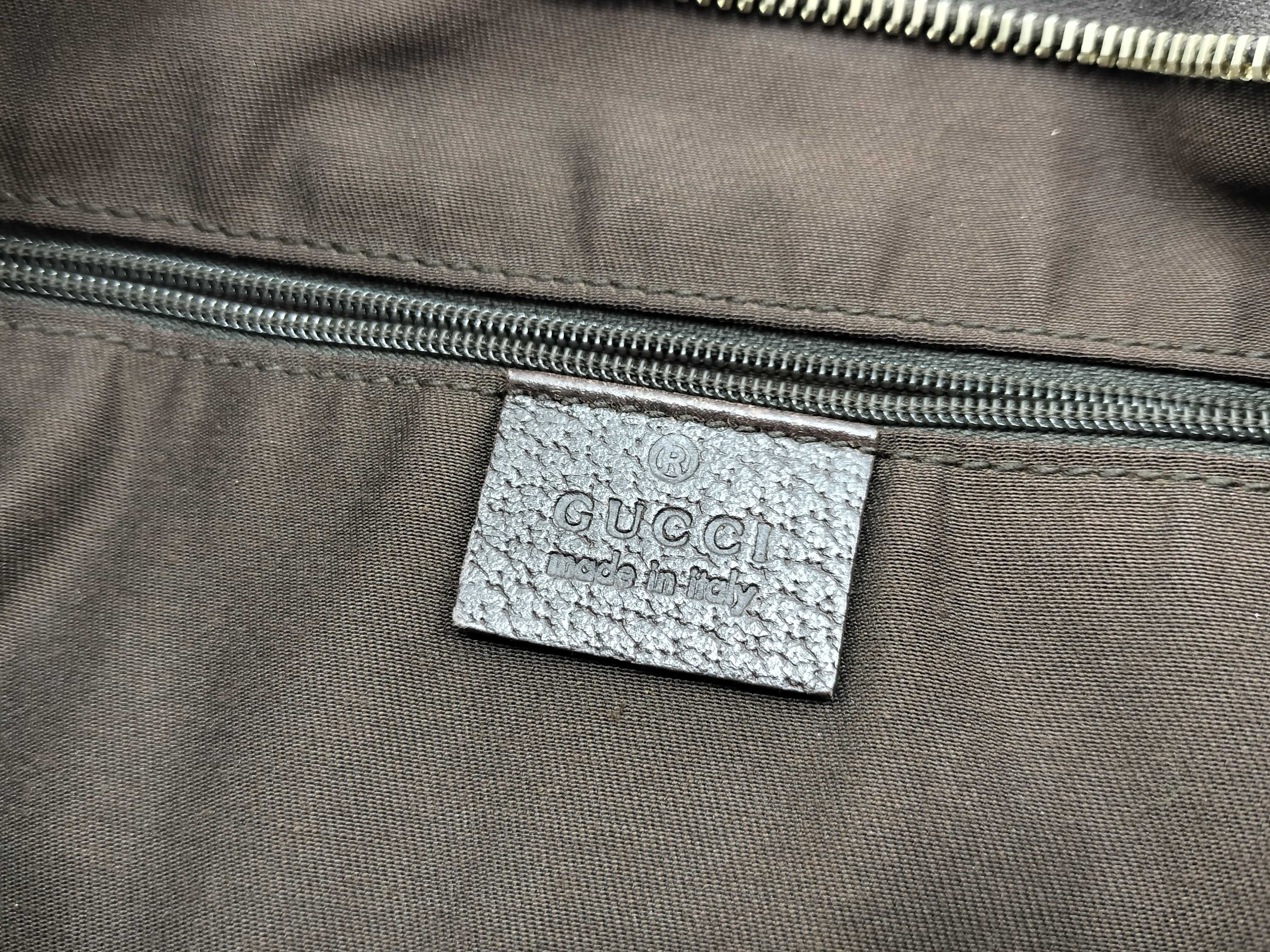 GG Canvas Shoulder Bag — view 15