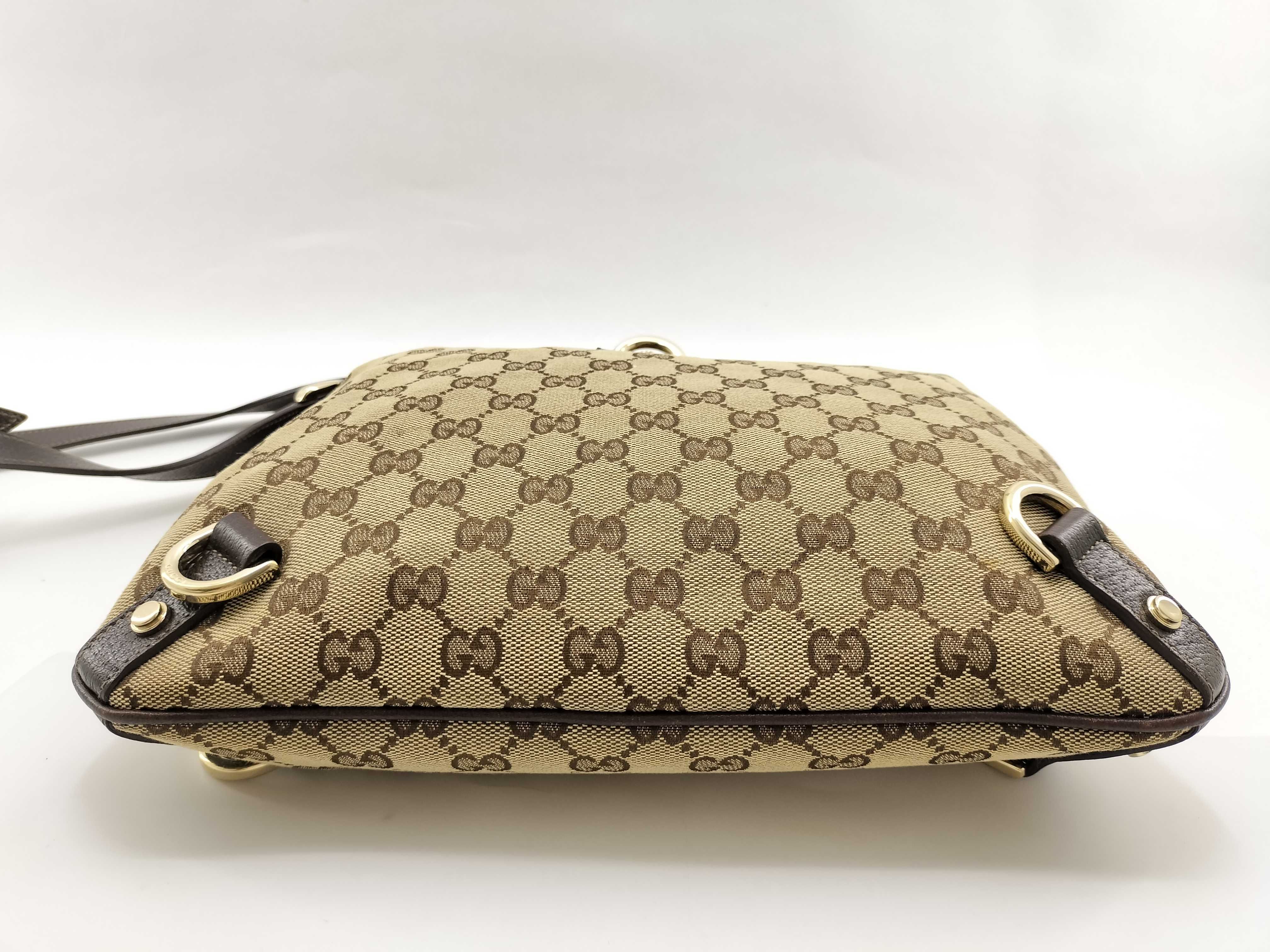 GG Canvas Shoulder Bag — view 3